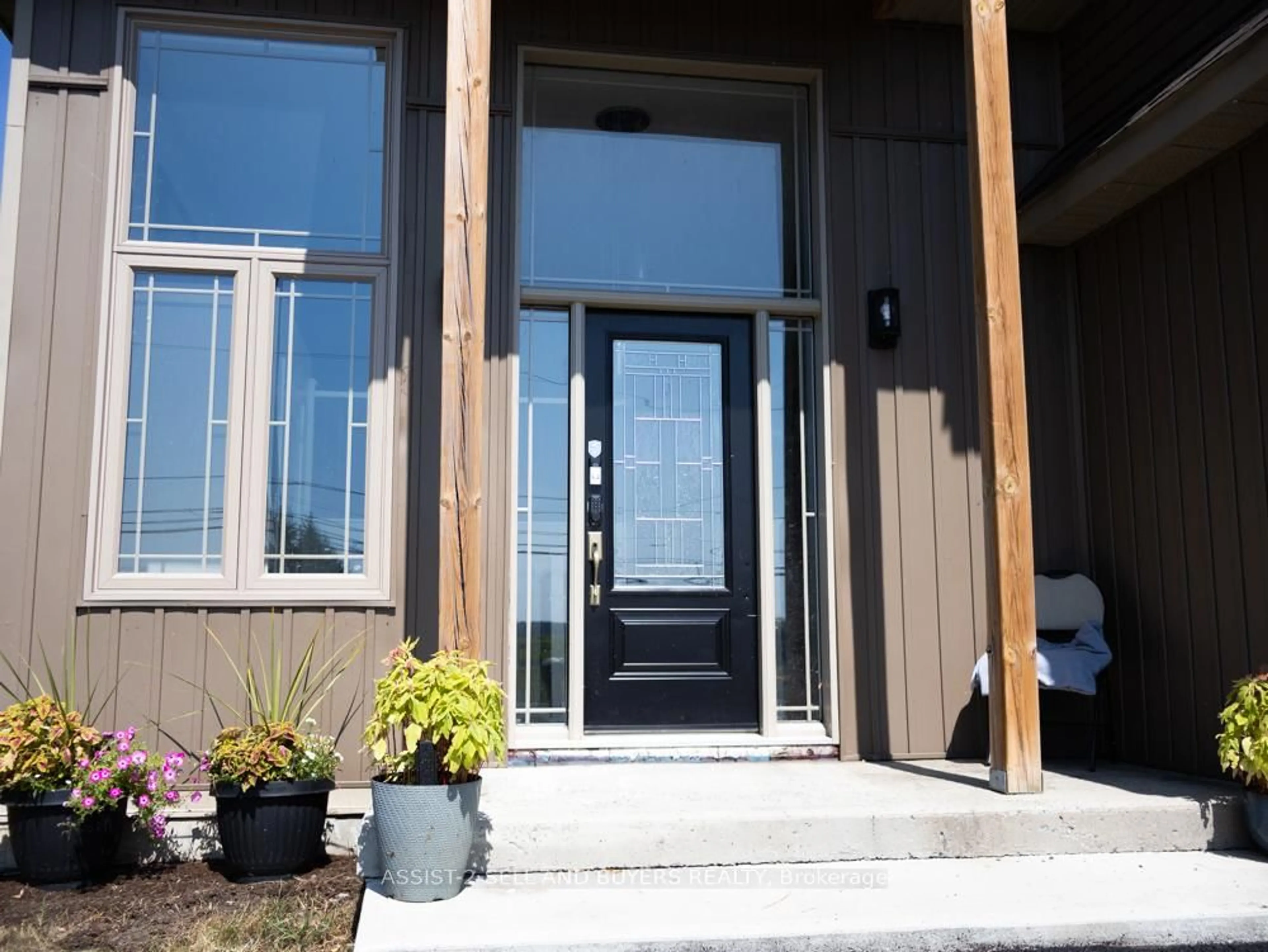 Indoor entryway for 15765 Manning Rd, South Stormont Ontario K0C 1M0