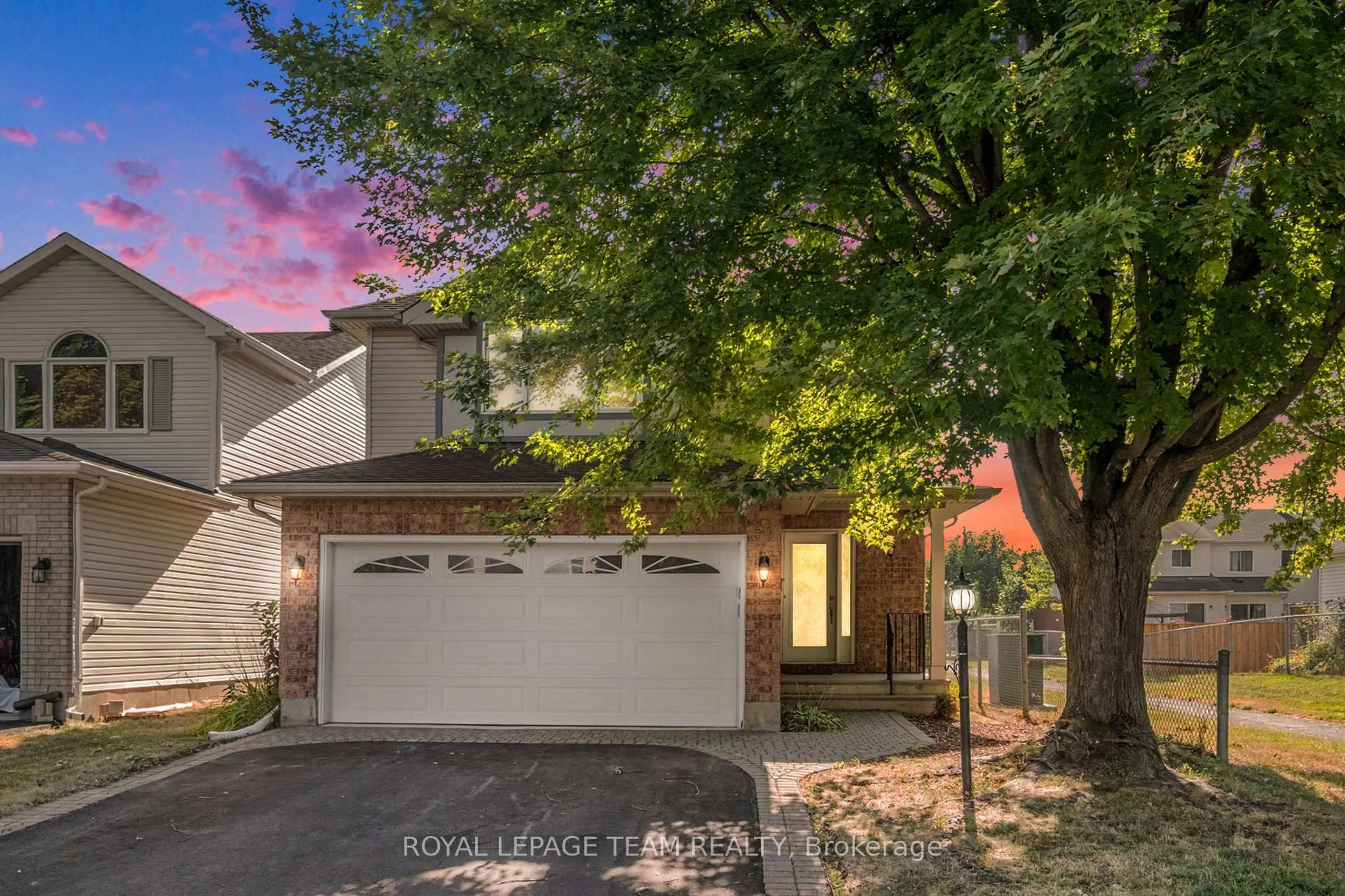 Unknown for 239 Markland Cres, Ottawa Ontario K2G 6A9