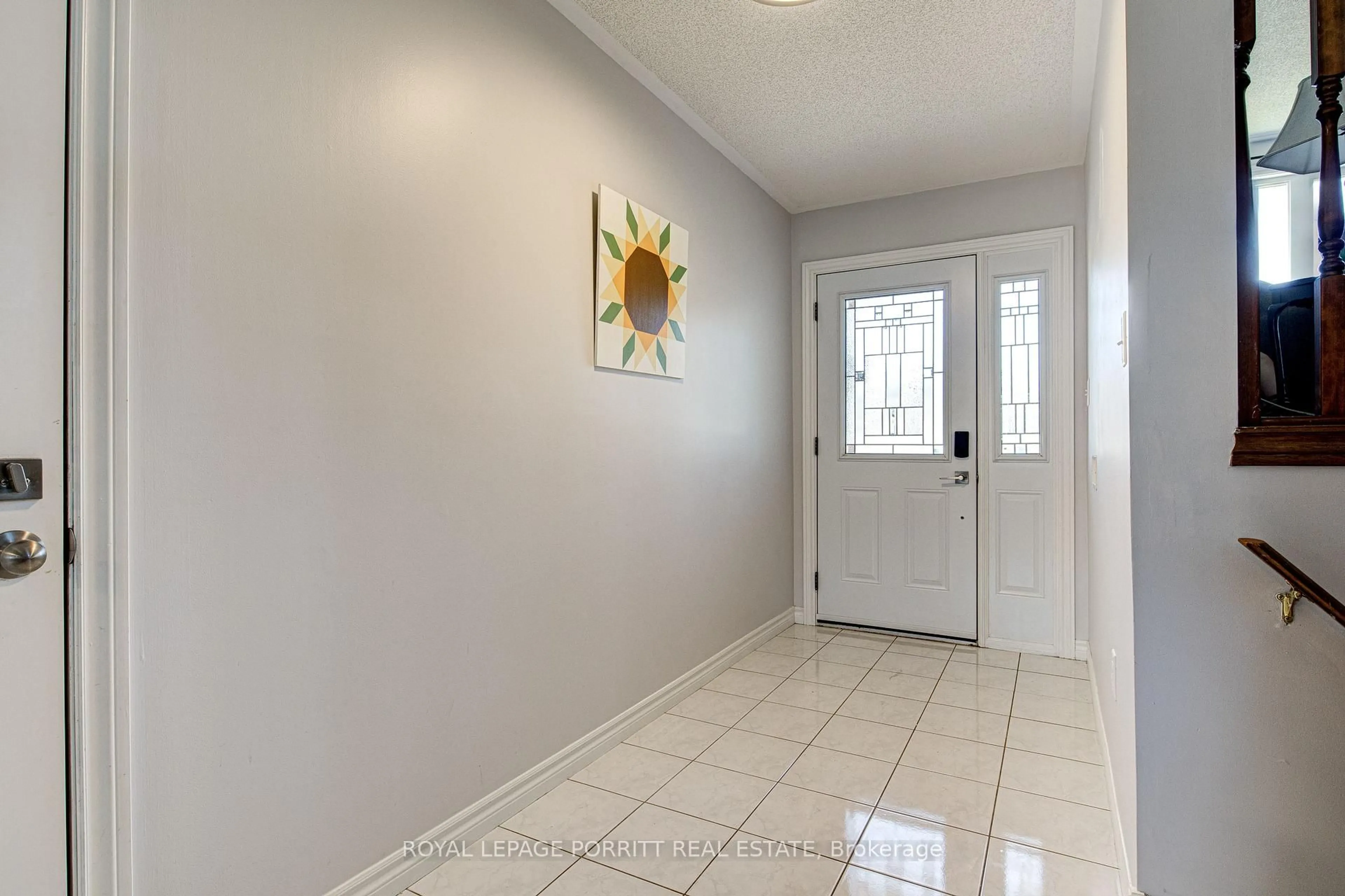 Indoor entryway for 55 Windsor Dr, Brant Ontario N0E 1N0