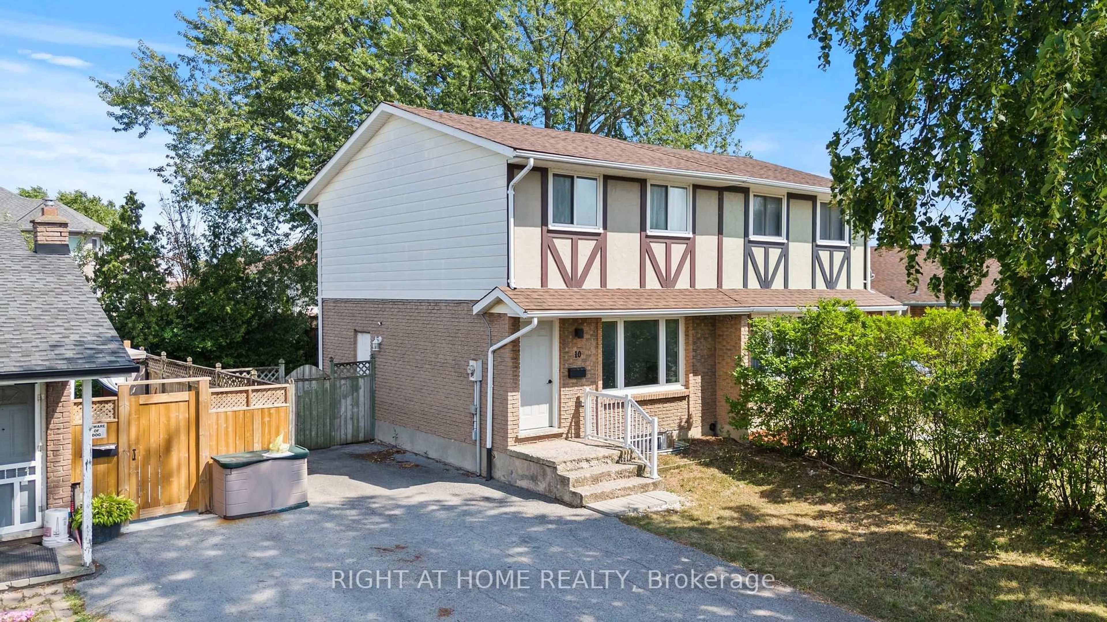 Unknown for 10 Mcdougall Dr, Thorold Ontario L2V 4C4