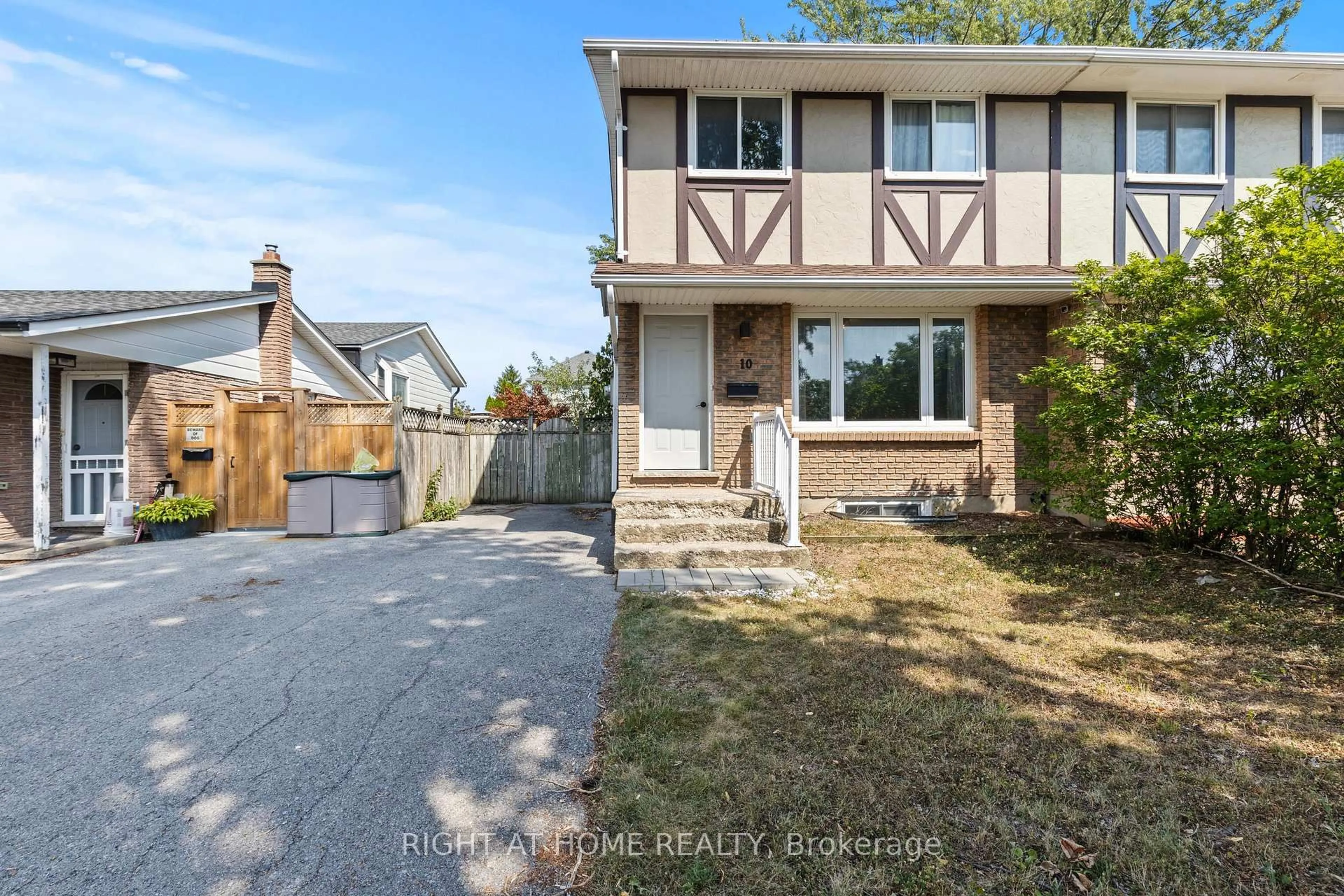 Unknown for 10 Mcdougall Dr, Thorold Ontario L2V 4C4