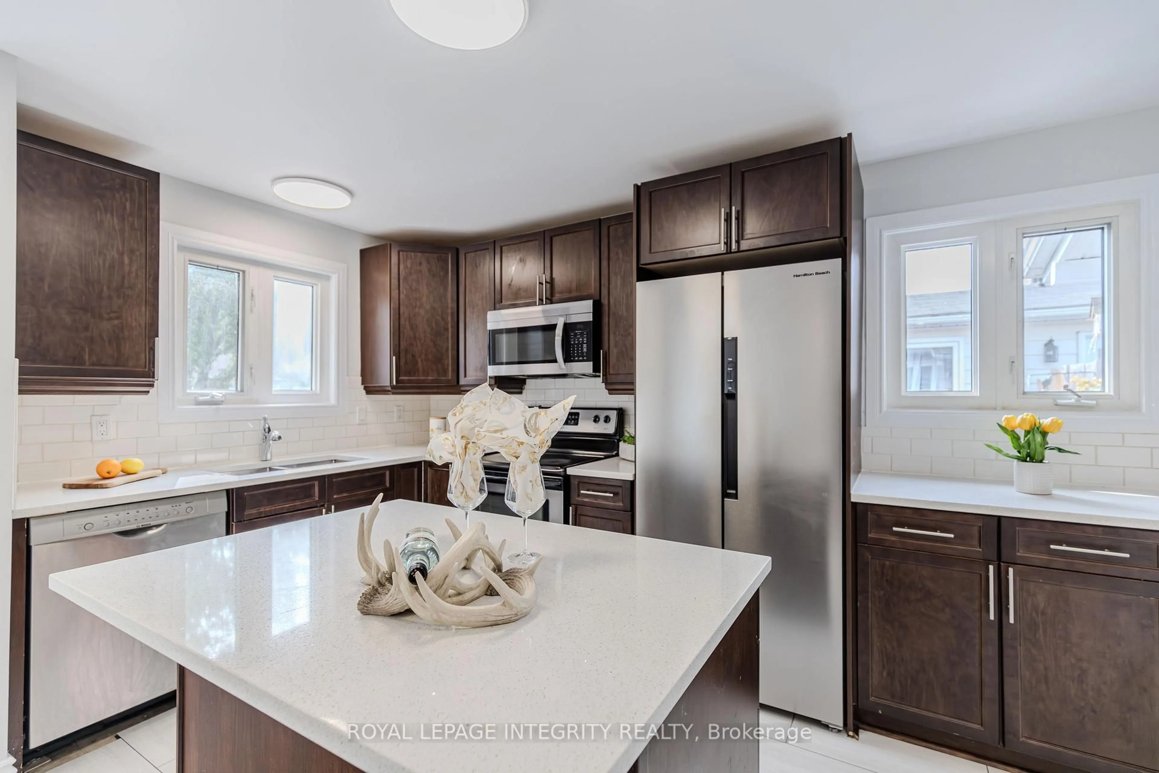 Open concept kitchen, ceramic/tile floor for 153 Glamorgan Dr, Kanata Ontario K2L 1R7