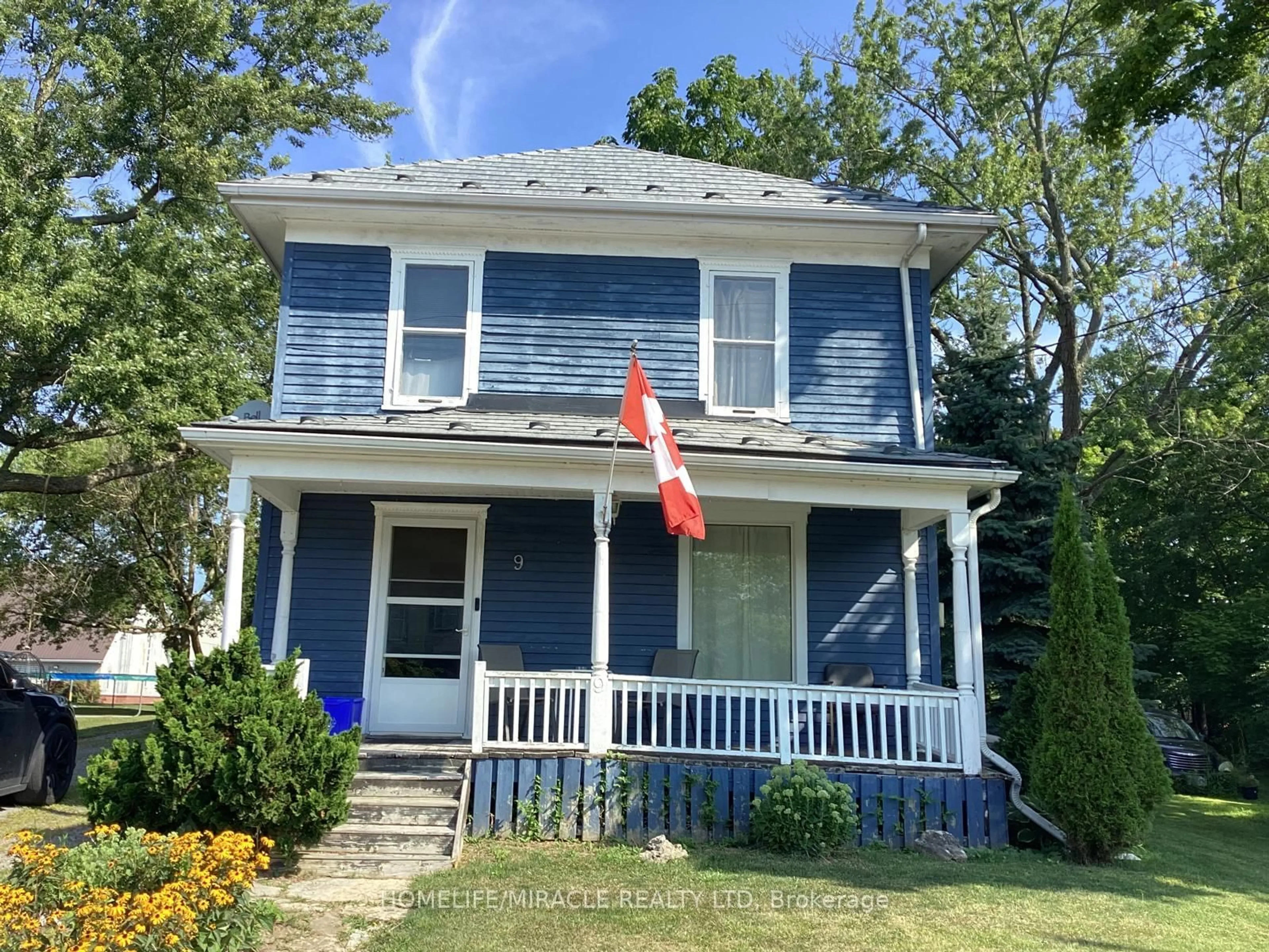 Home with vinyl exterior material, street for 9 Park St, Haldimand Ontario N0A 1P0