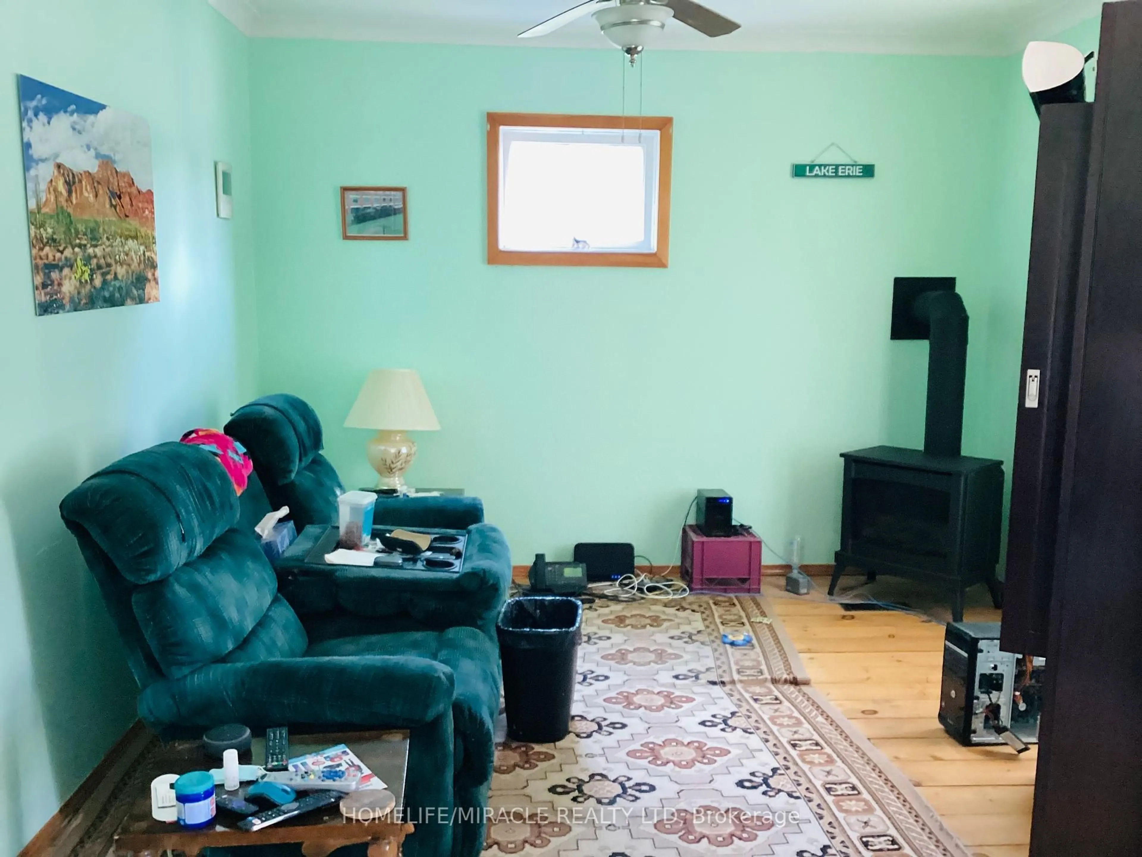 A pic of a room for 9 Park St, Haldimand Ontario N0A 1P0