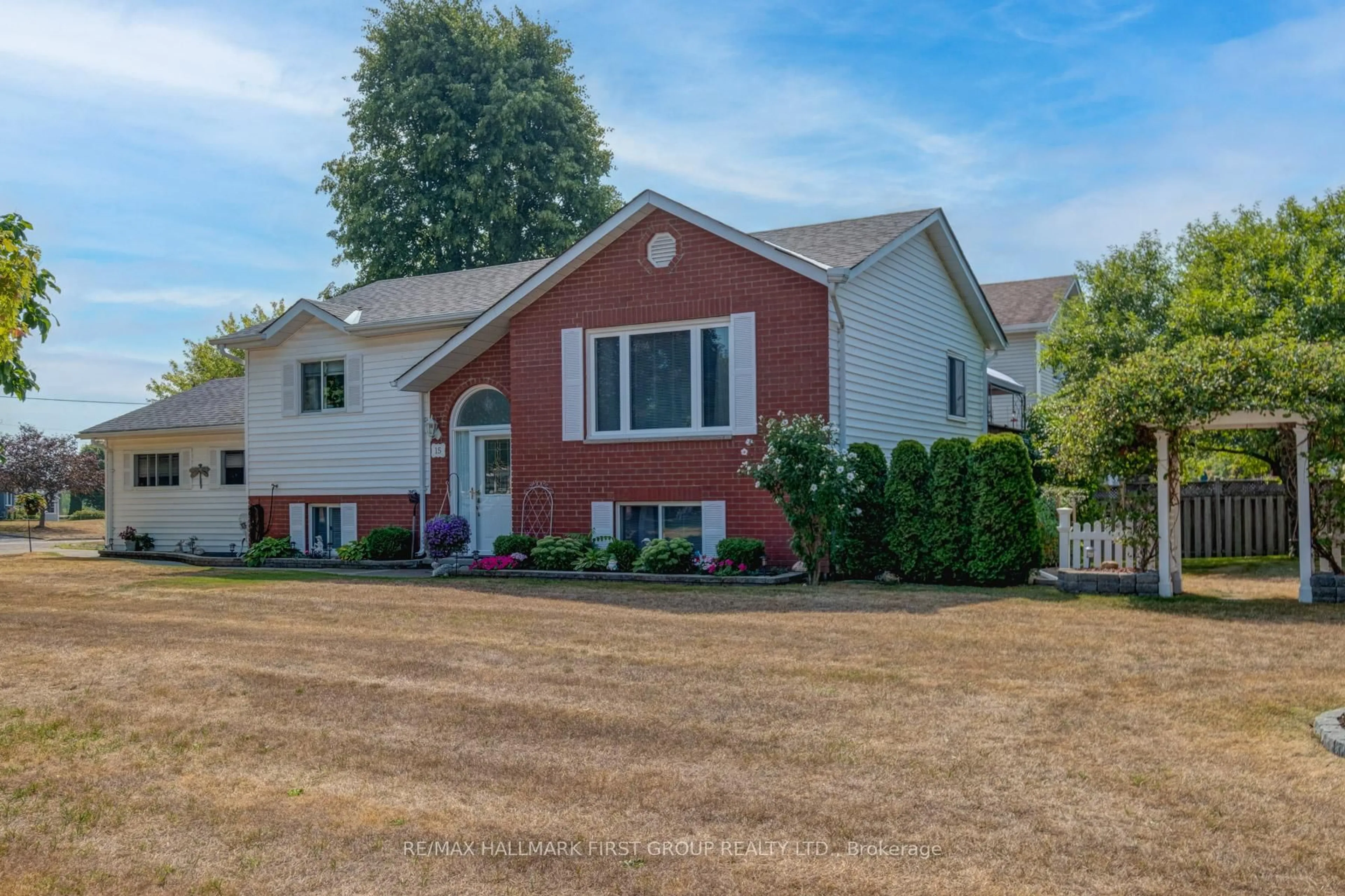 Home with vinyl exterior material, street for 15 Catherine Cres, Brighton Ontario K0K 1H0