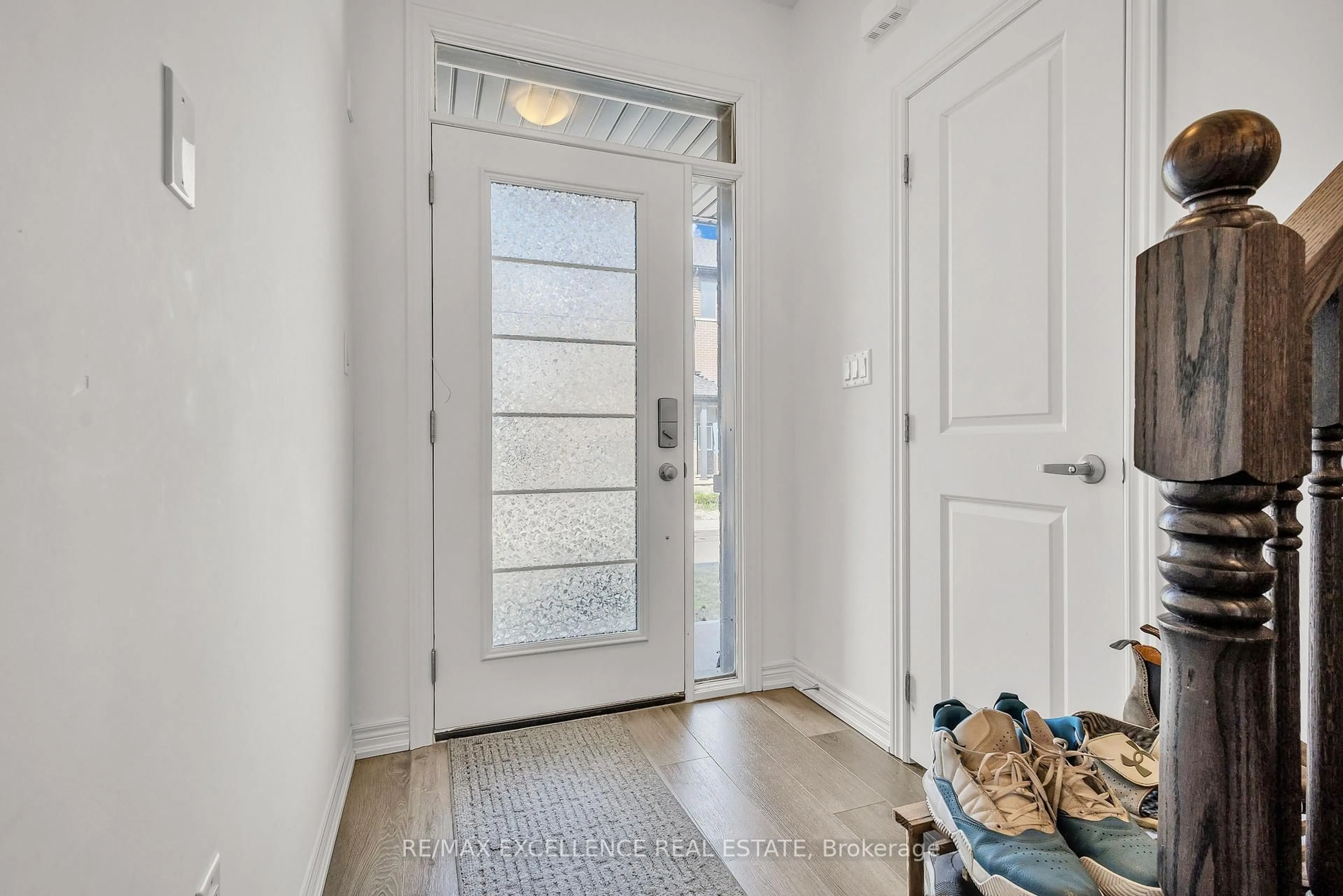 Indoor entryway for 120 Court Dr #84, Brant Ontario N3L 0N2