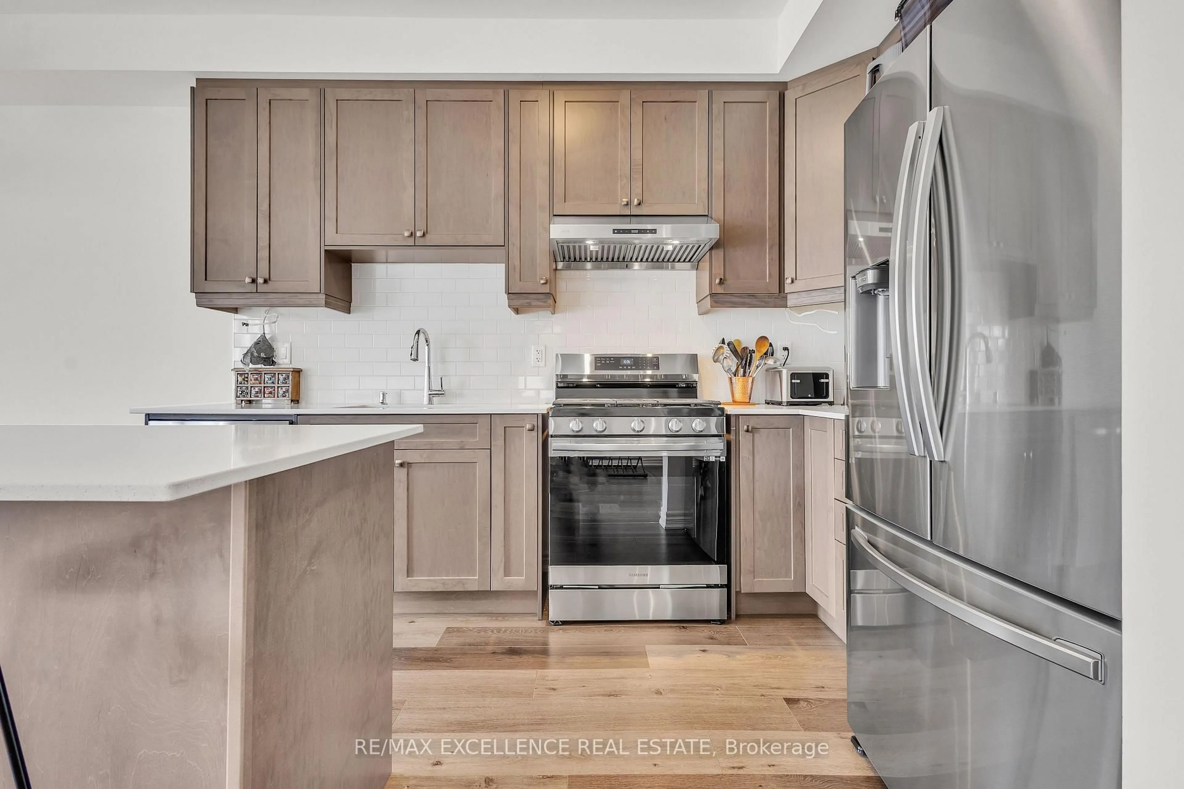 Open concept kitchen, unknown for 120 Court Dr #84, Brant Ontario N3L 0N2