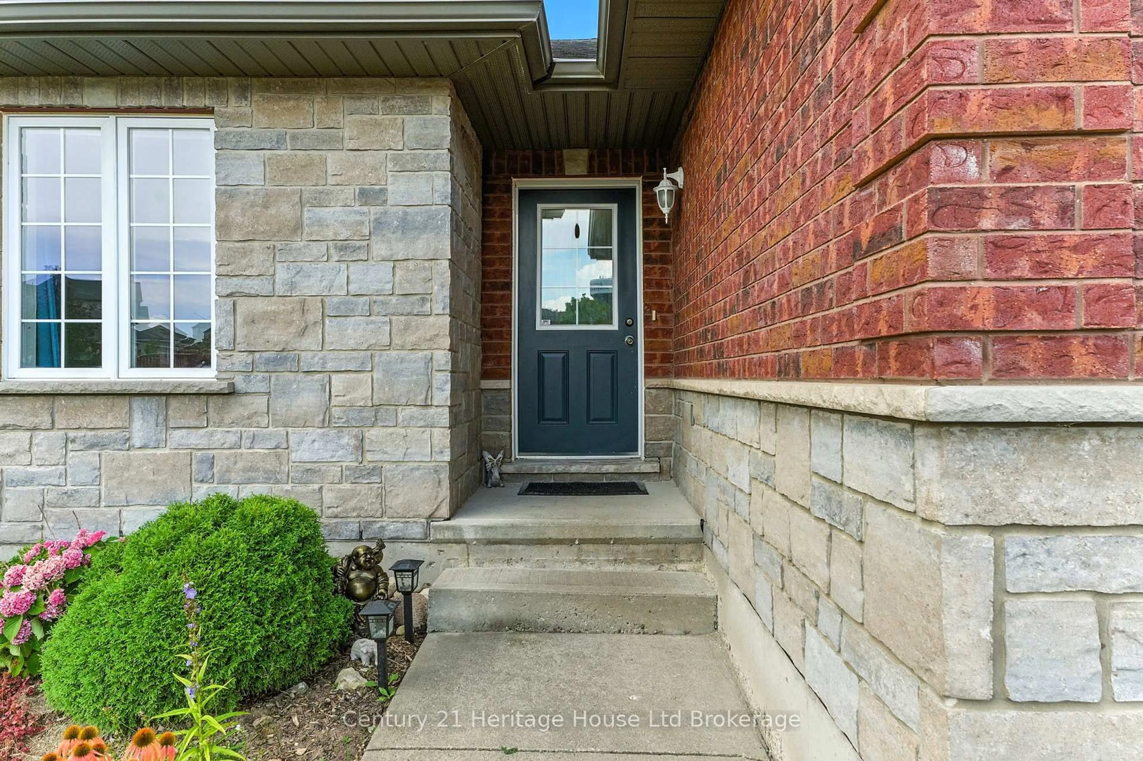 Unknown for 107 Applewood St, Blandford-Blenheim Ontario N0J 1S0