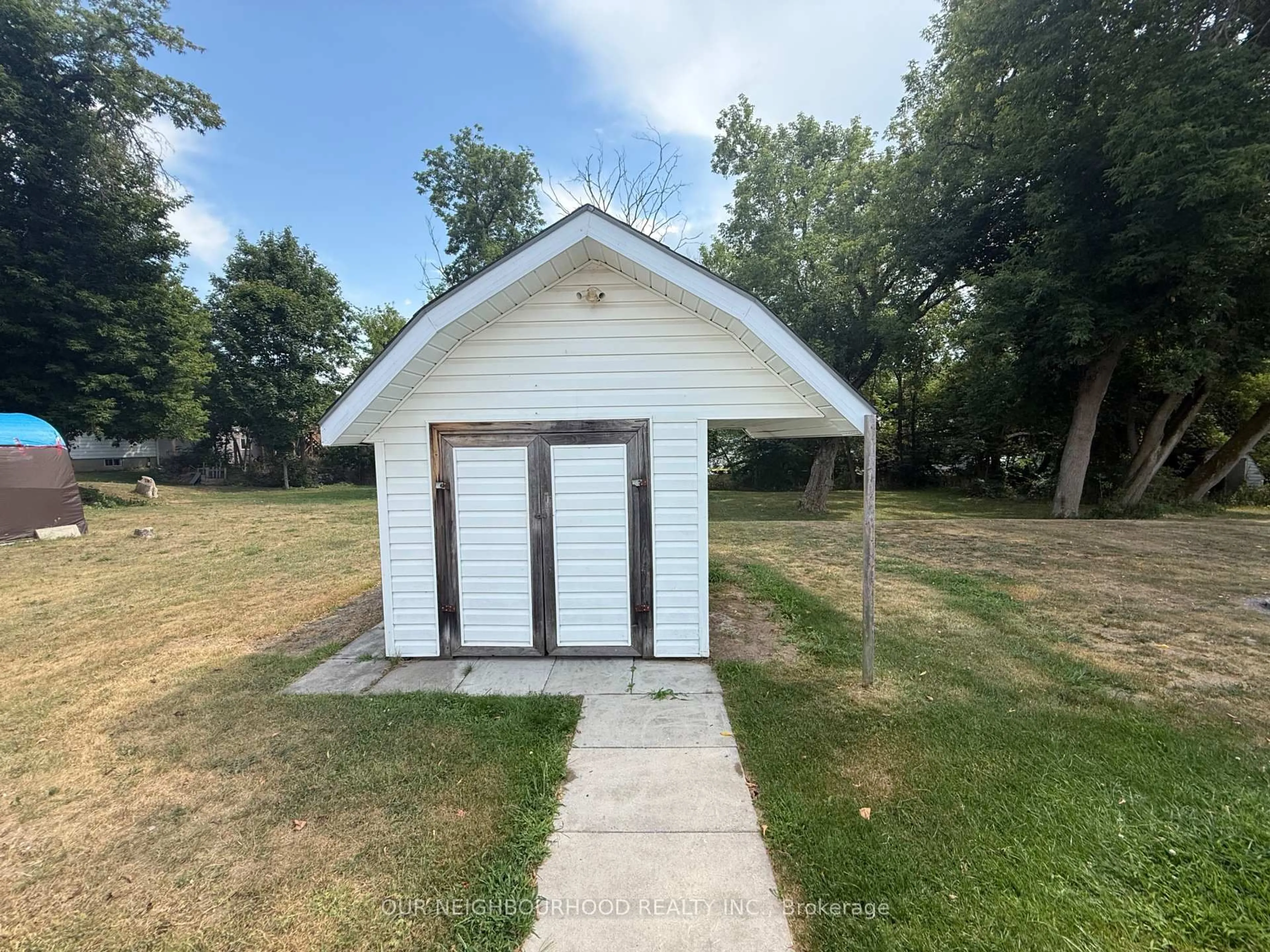 Shed for 86 Madoc St, Limoges Ontario K0K 2M0