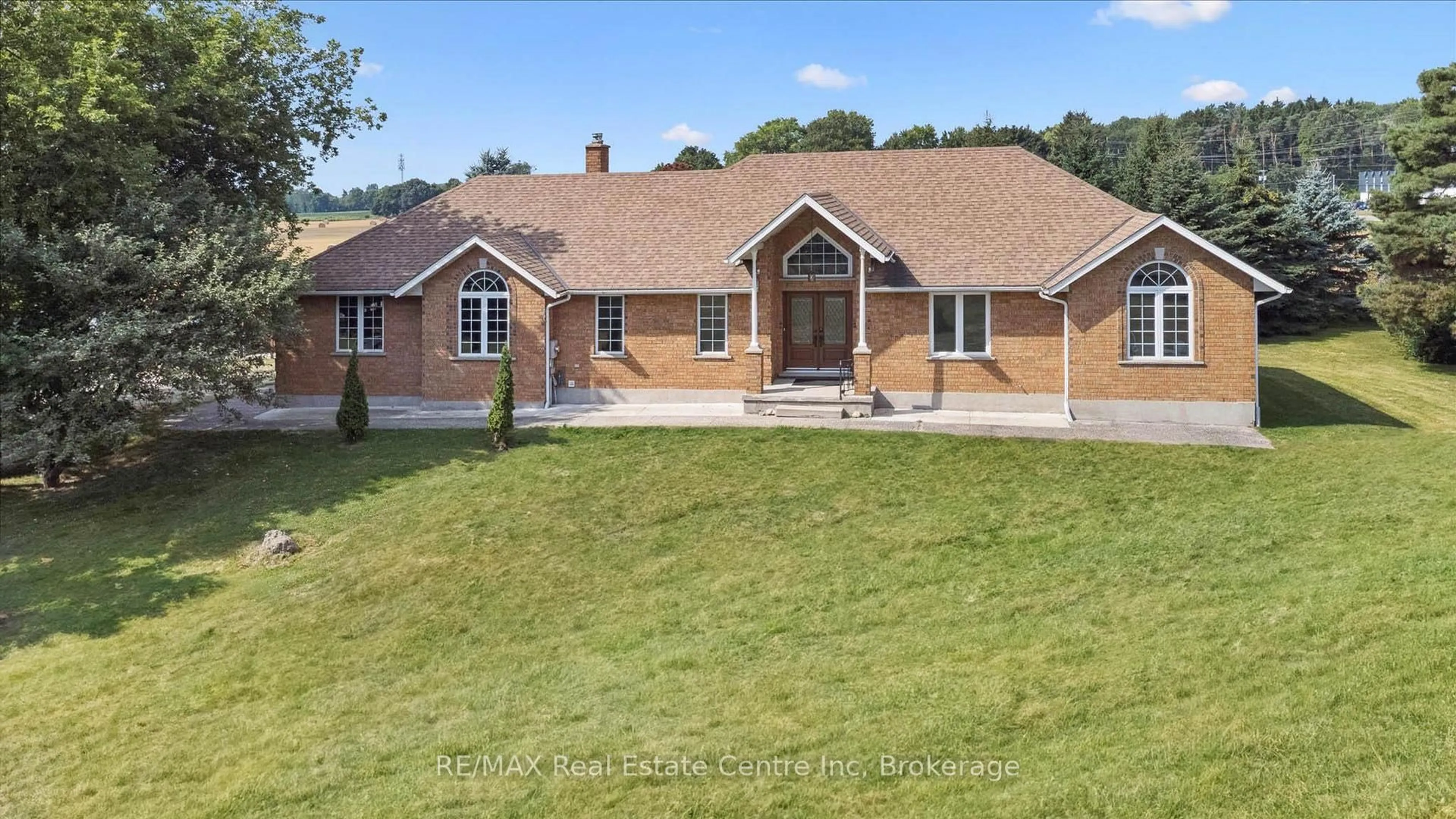 A pic from outside/outdoor area/front of a property/back of a property/a pic from drone, building for 5044 WHITELAW Rd, Guelph/Eramosa Ontario N1H 6J3