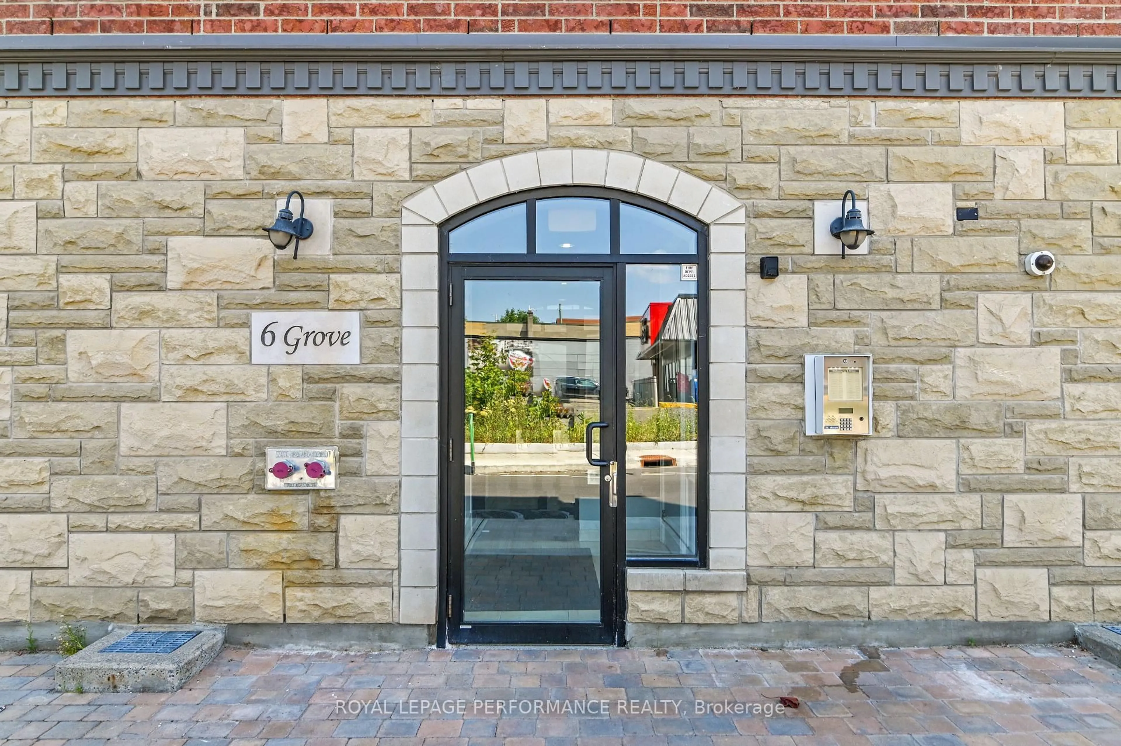 Indoor foyer for 6 Grove Ave #407, Ottawa Ontario K1S 3A6