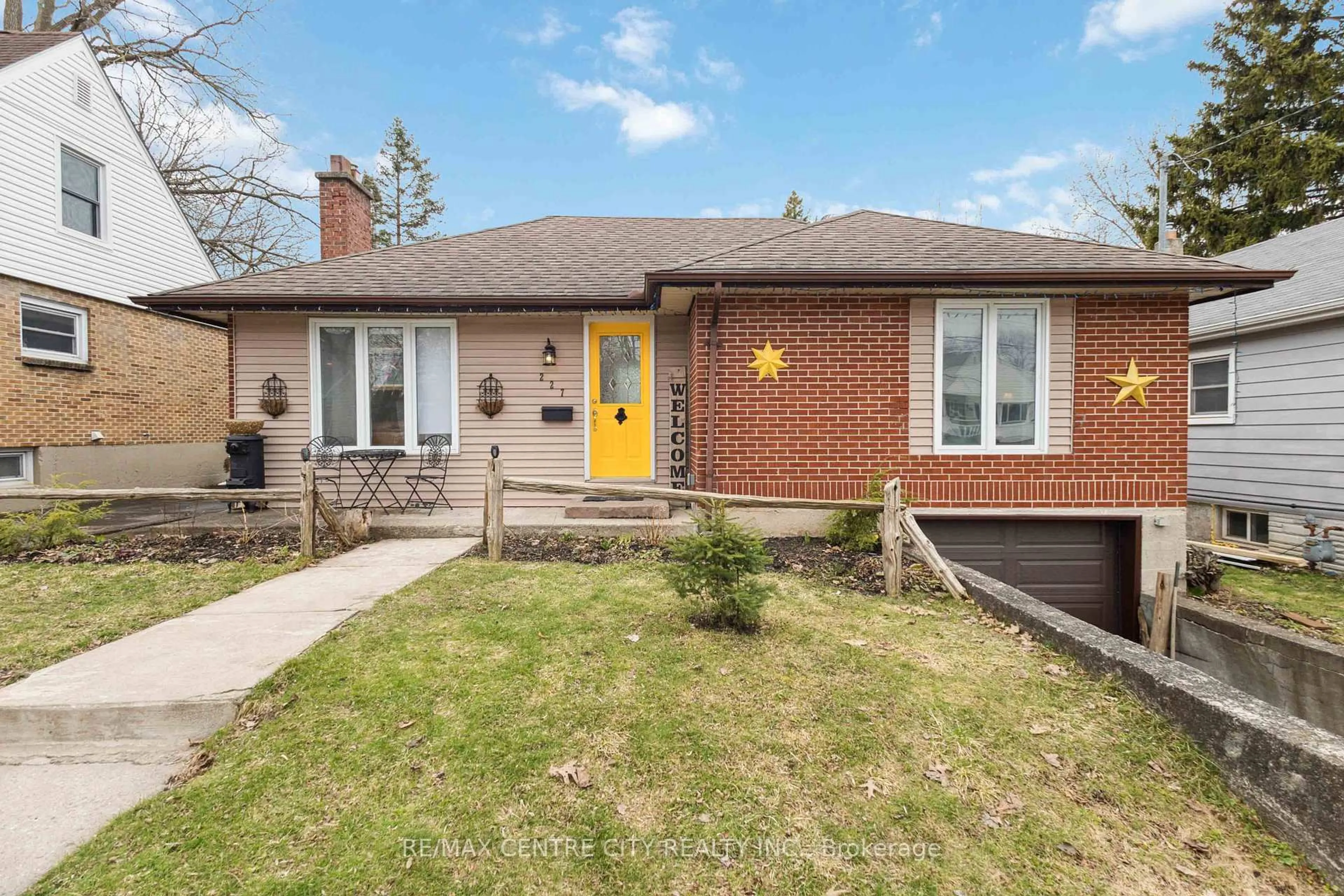 Home with brick exterior material, street for 227 Oakland Ave, London East Ontario N5W 4J2
