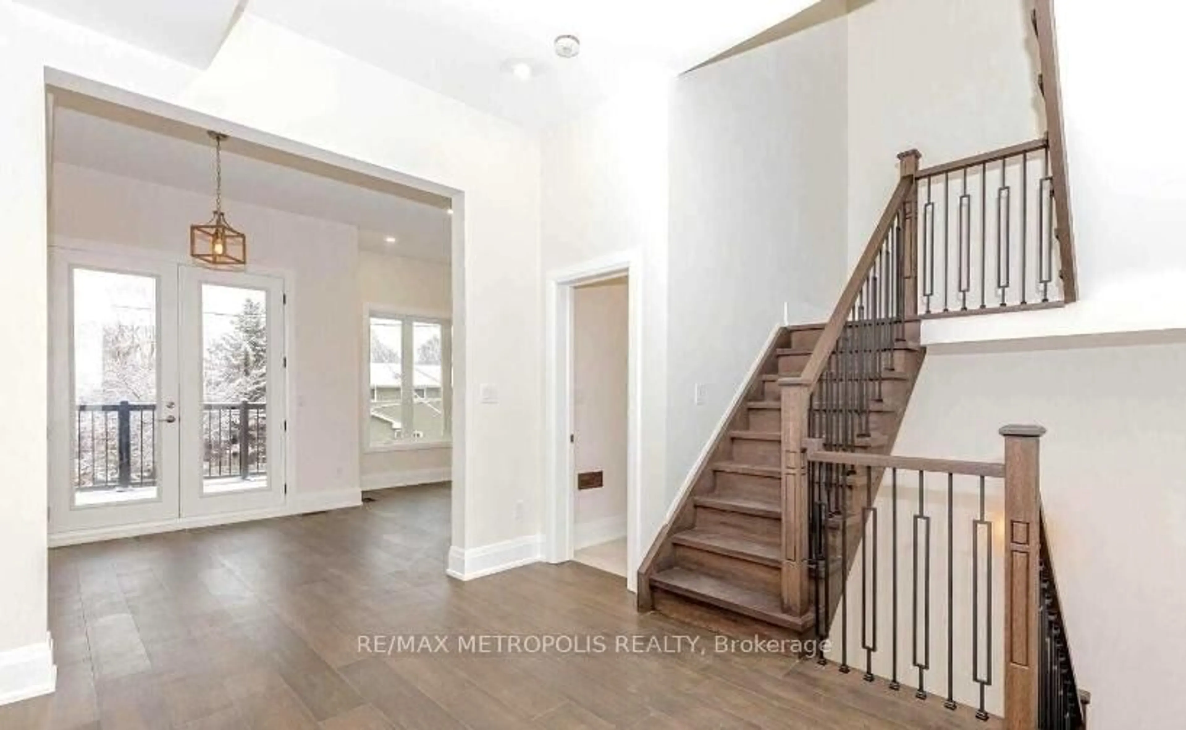 Indoor entryway for 110A Gilkison St, Brant Ontario N3T 2A3