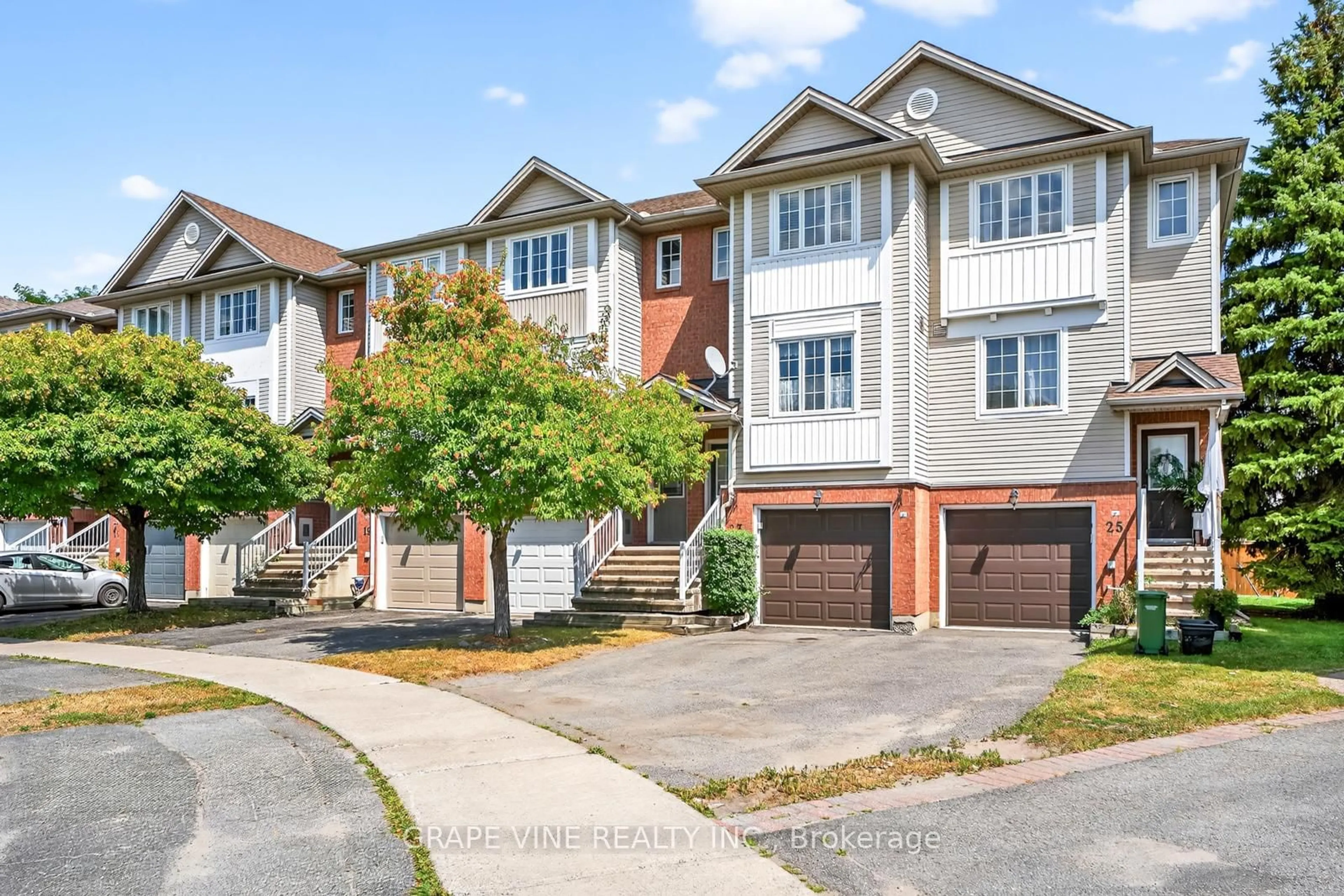 Unknown for 21 Scout St, Ottawa Ontario K2C 4B9