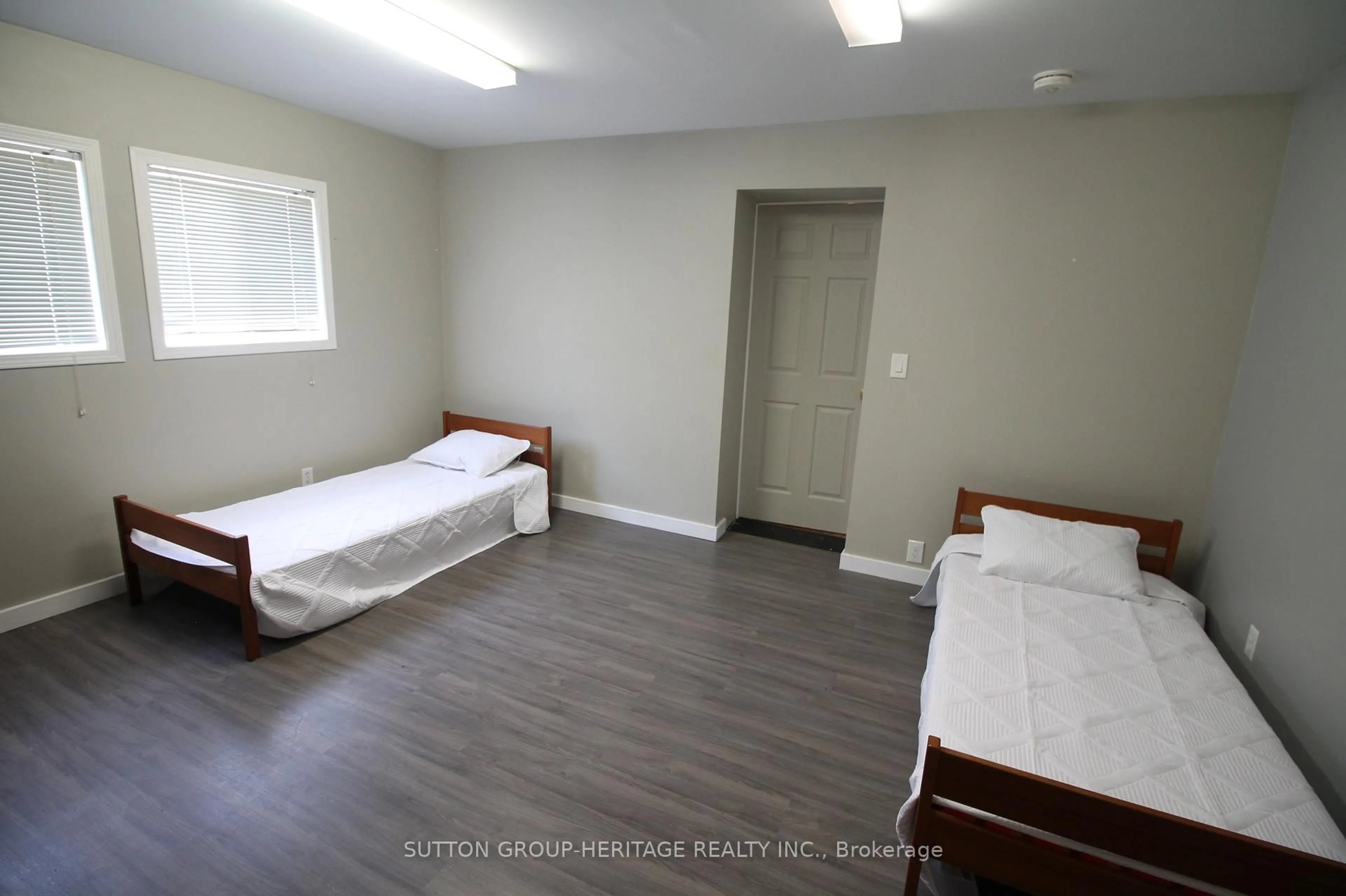 A pic of a room for 260 Stewart St, Peterborough Central Ontario K9J 3M9