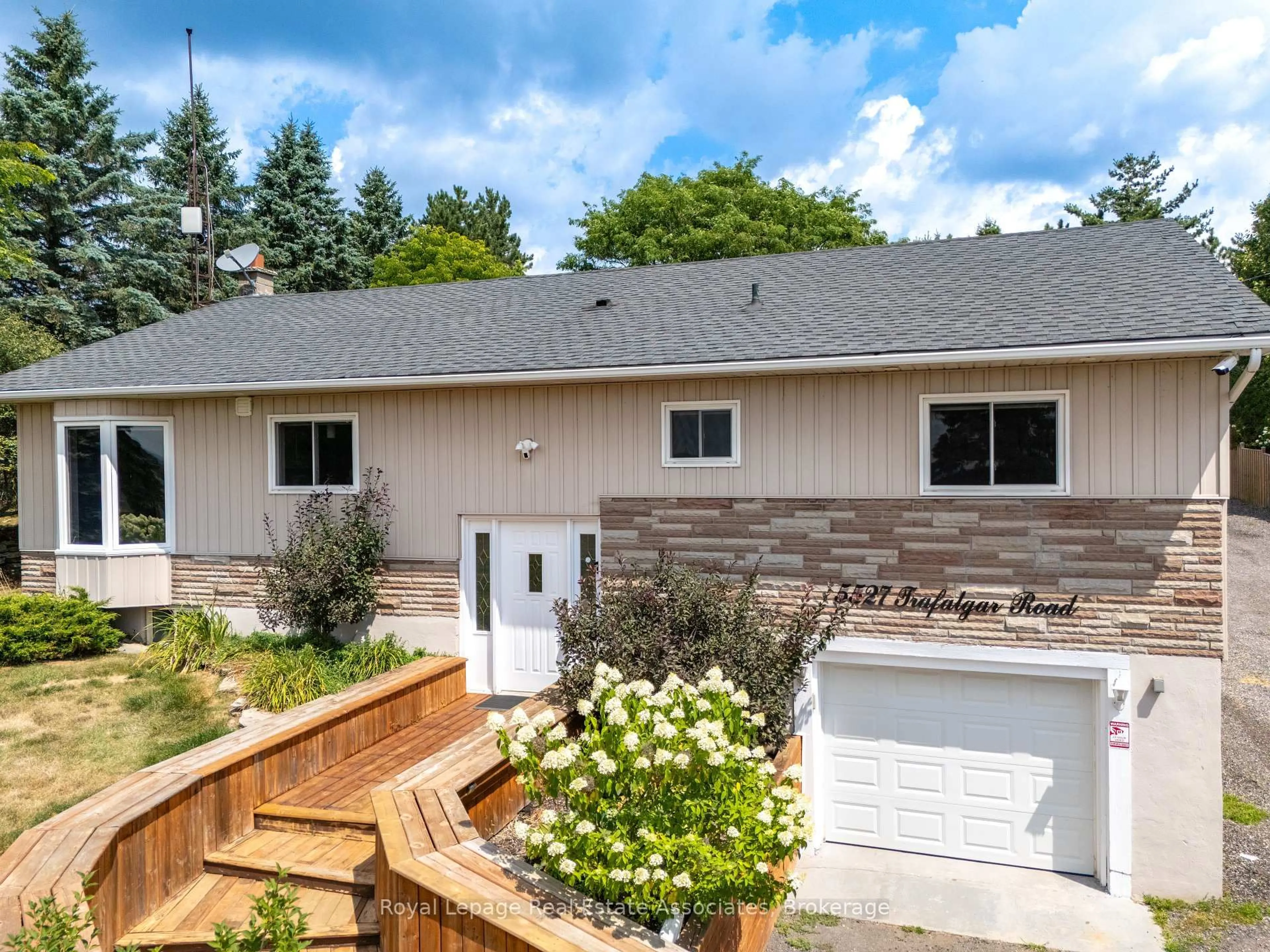 Home with vinyl exterior material, street for 5527 Trafalgar Rd, Erin Ontario N0B 1T0