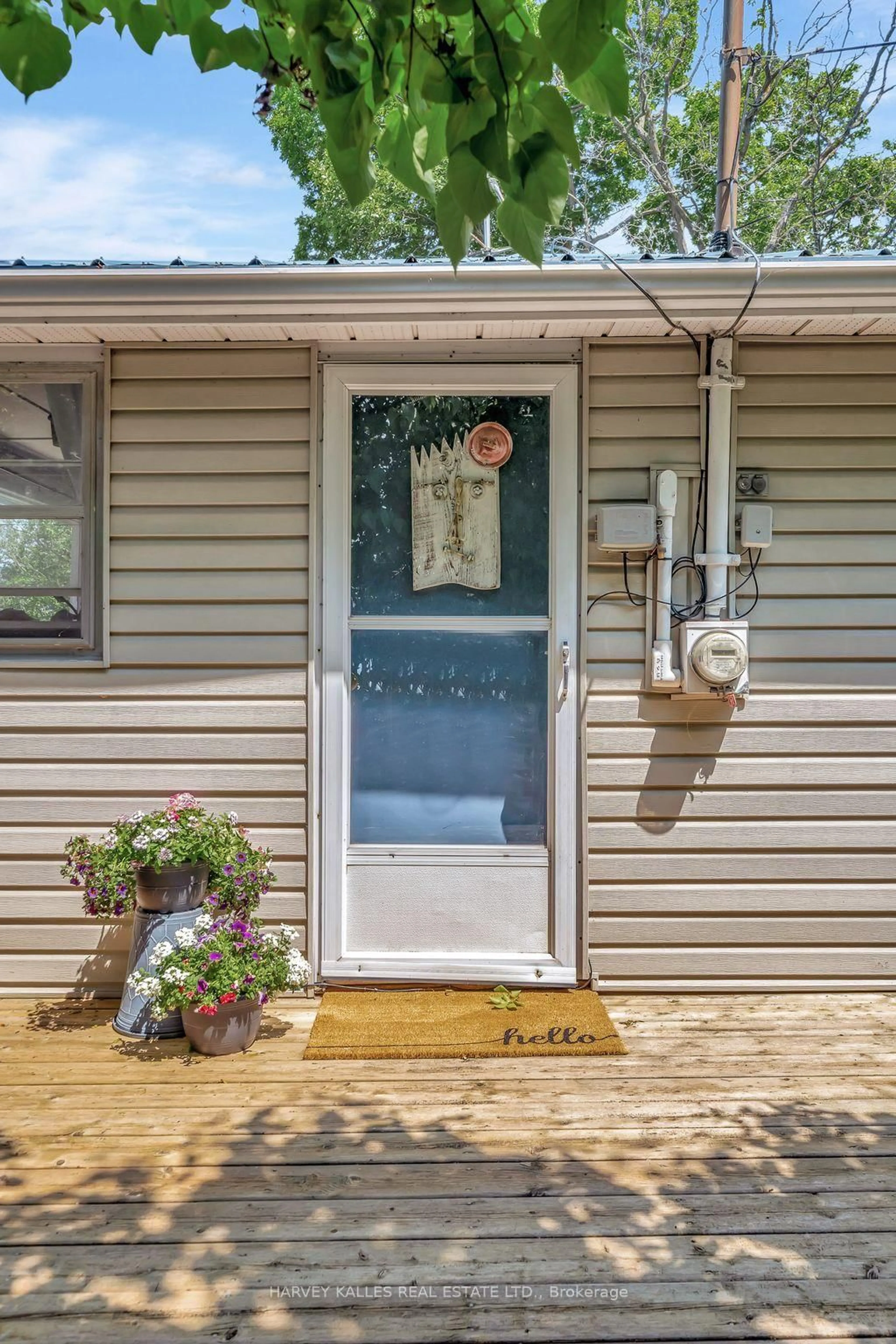 Home with vinyl exterior material, street for 11856B Loyalist Pkwy, Prince Edward County Ontario K0K 2T0