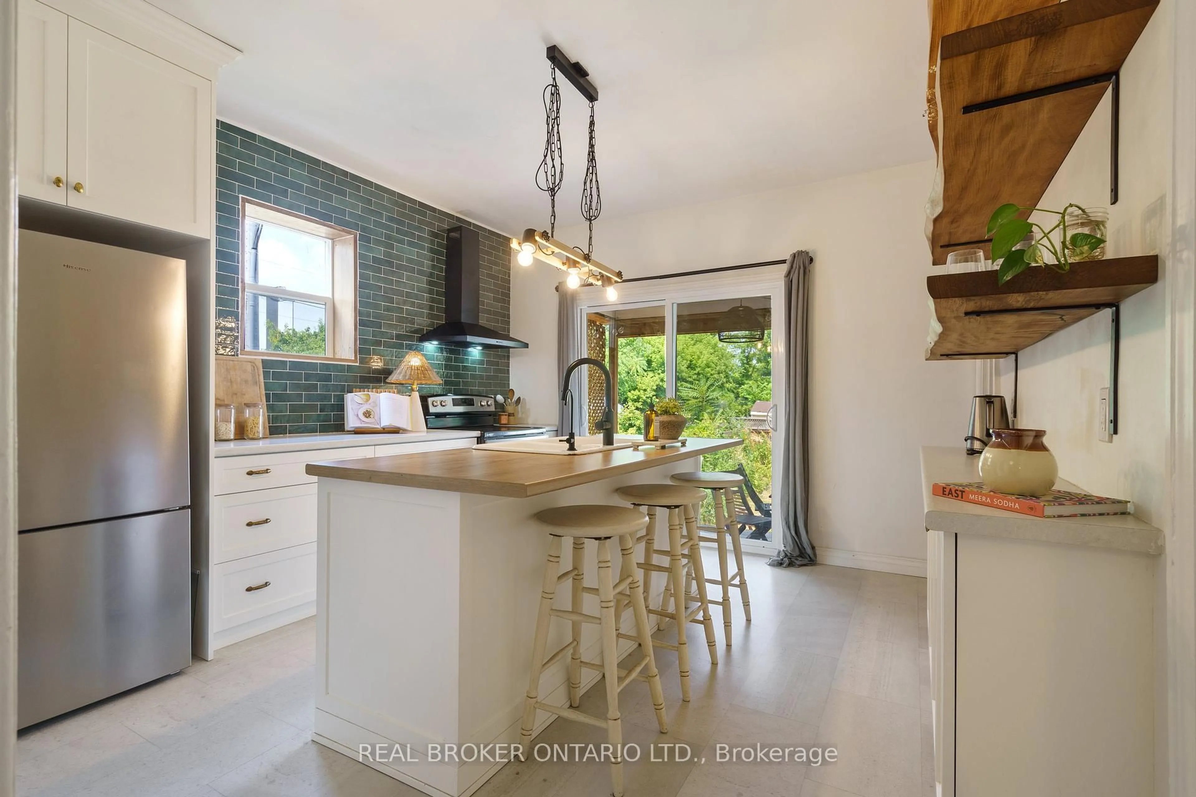 Open concept kitchen, ceramic/tile floor for 41 Princess St, Hamilton Ontario L8L 3K7