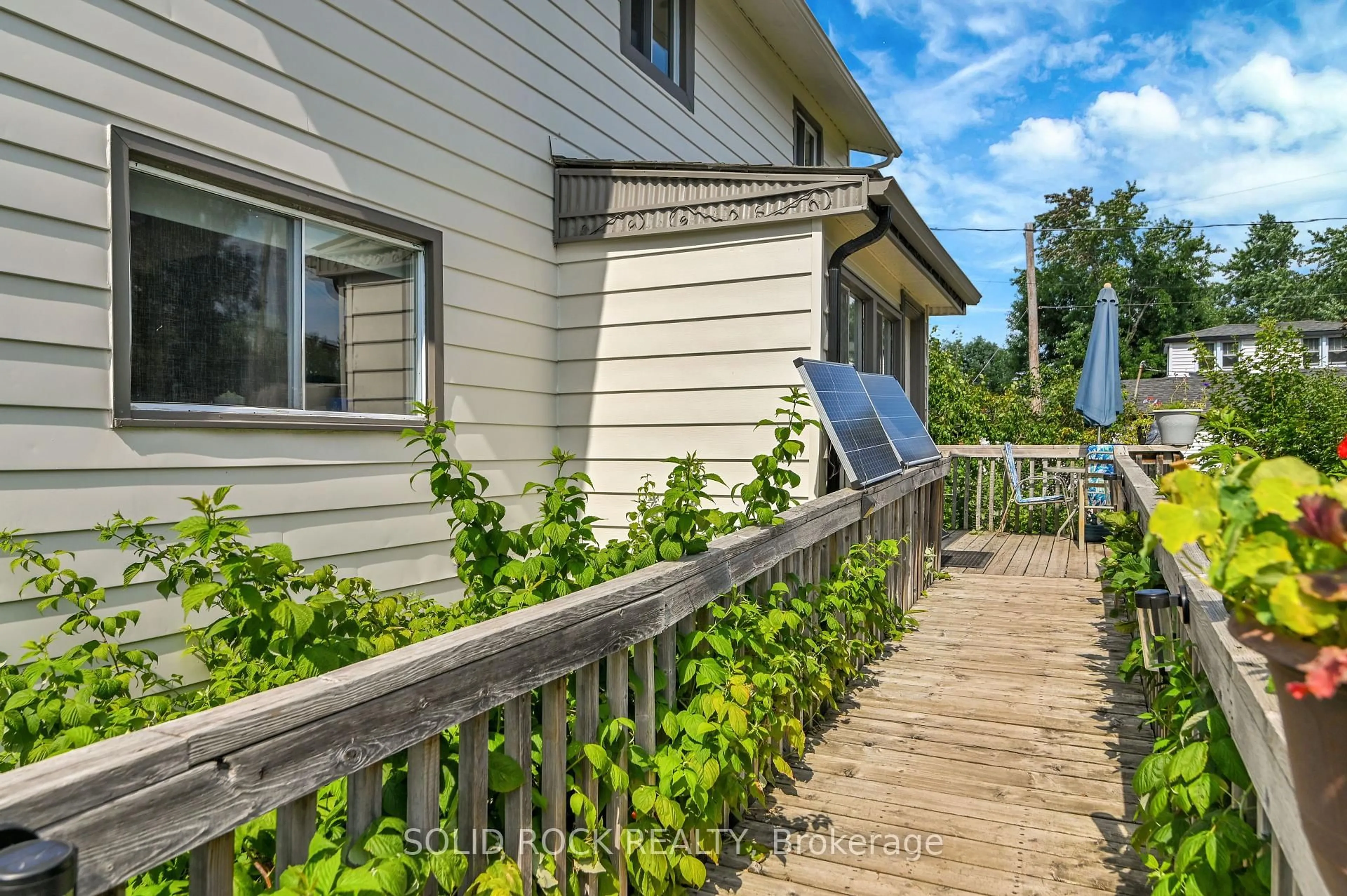 Patio, unknown for 7893 Lawrence St, Vernon Ontario K0A 3J0