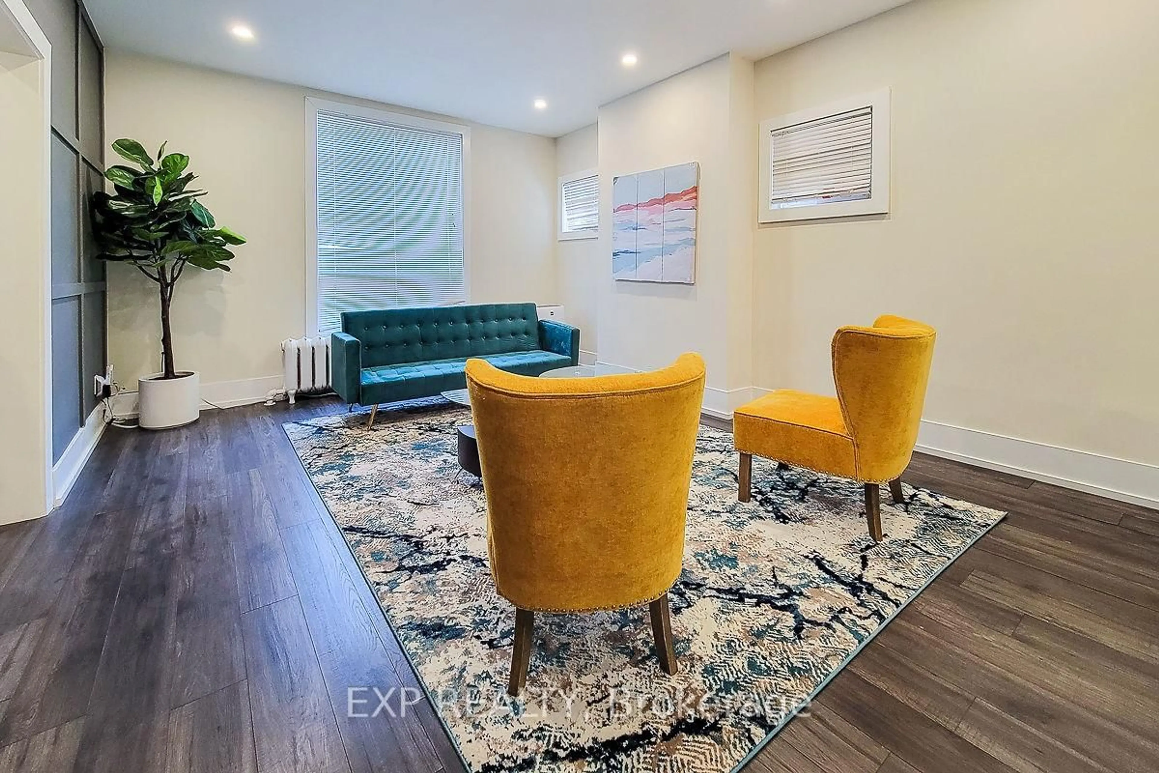 Lobby for 395 Aberdeen Ave, Hamilton Ontario L8P 2R8