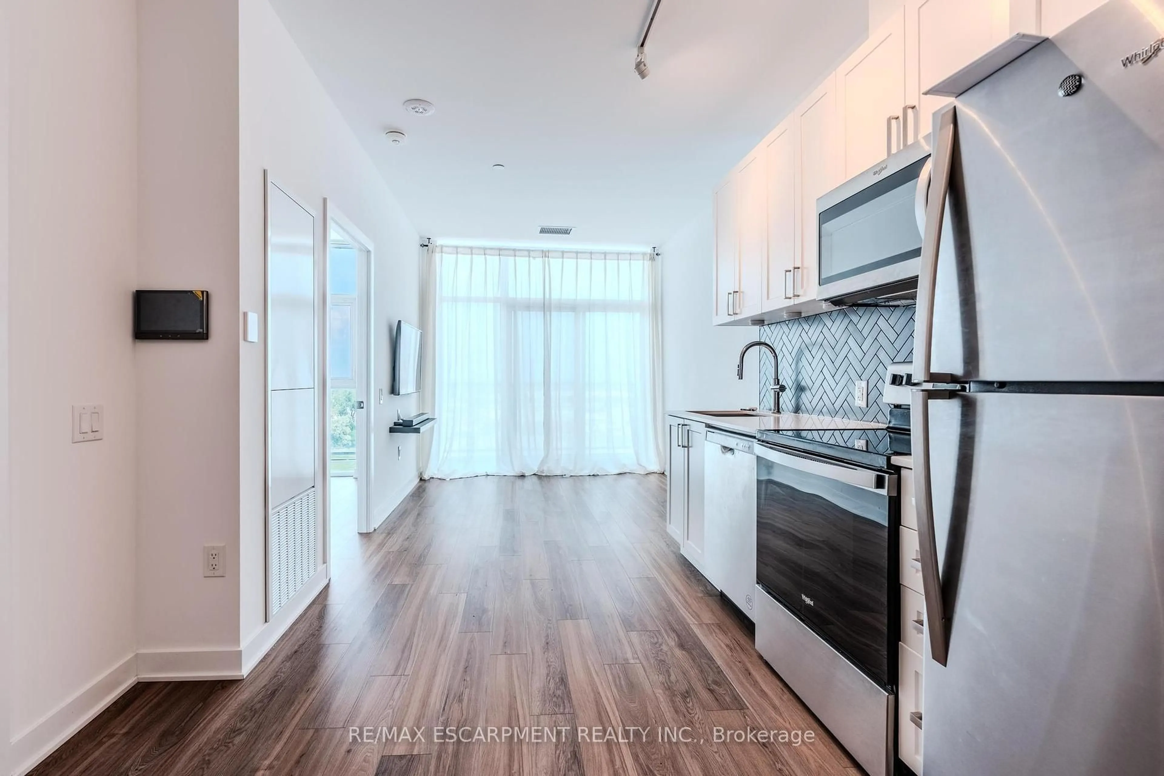 Unknown for 2782 Barton St #814, Hamilton Ontario L8E 2J8