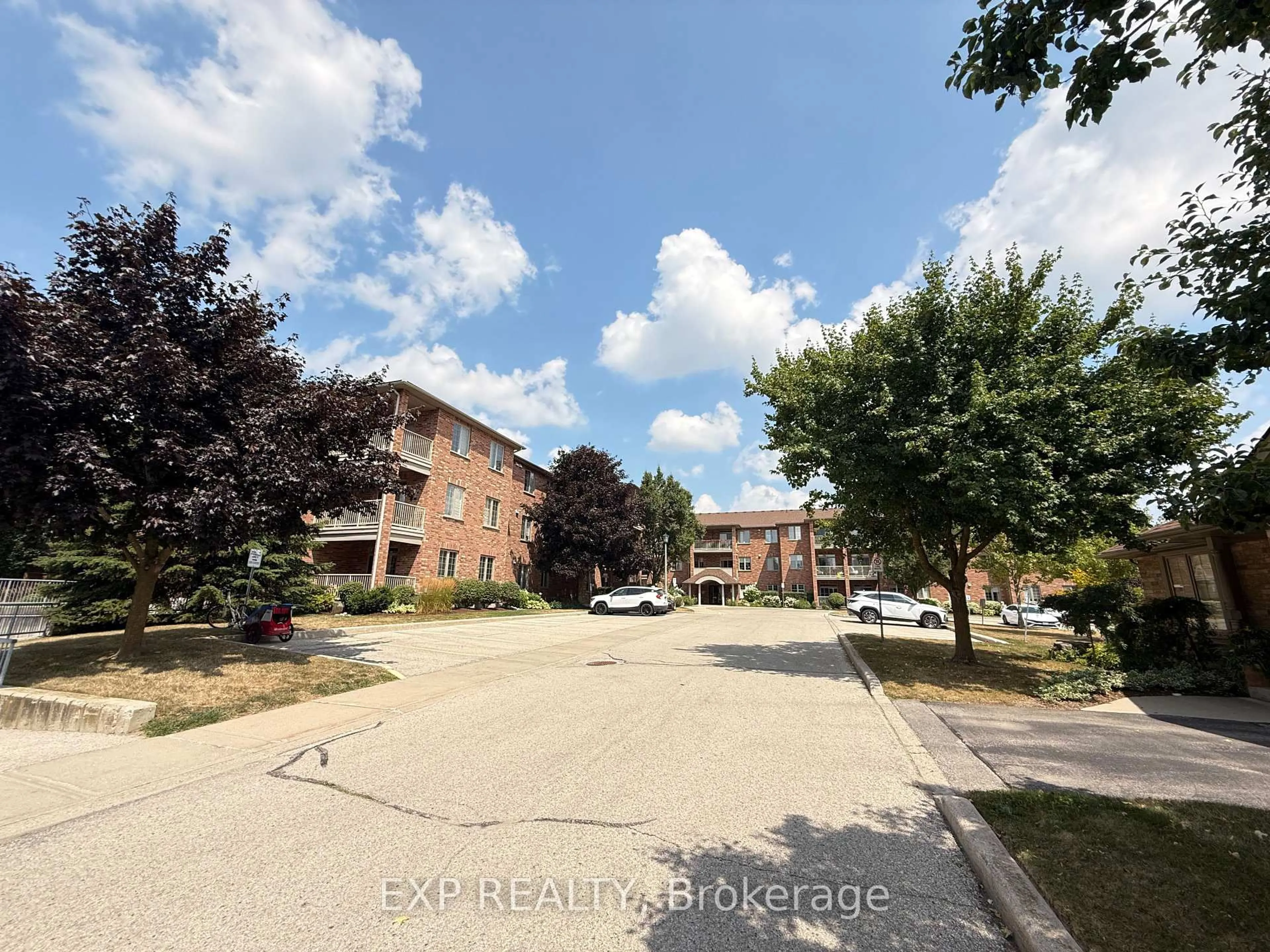 Unknown for 20 Station Sq #103, Centre Wellington Ontario N0B 1S0