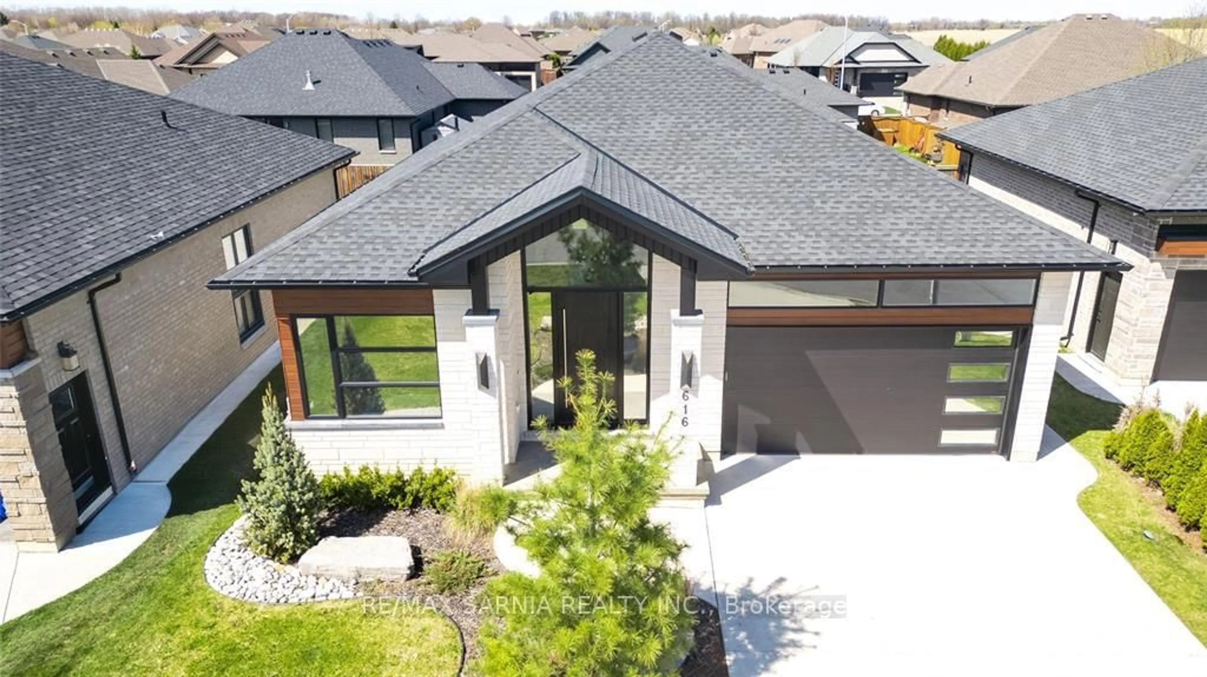 Unknown for 616 MEAD Crt, Sarnia Ontario N7W 0B5
