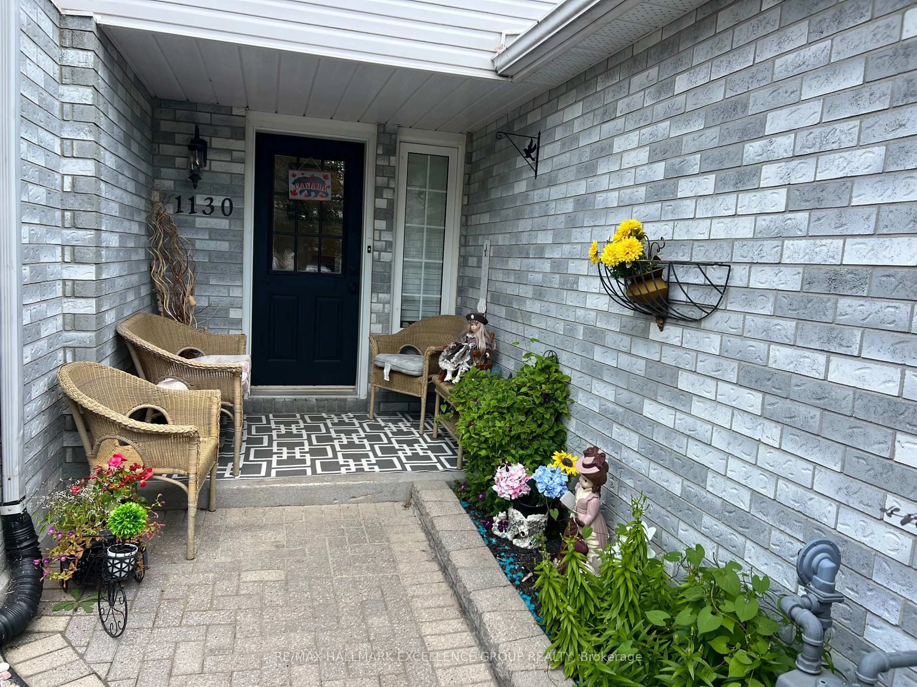 Indoor entryway for 1130 Dianne Ave, Clarence-Rockland Ontario K4K 1J6