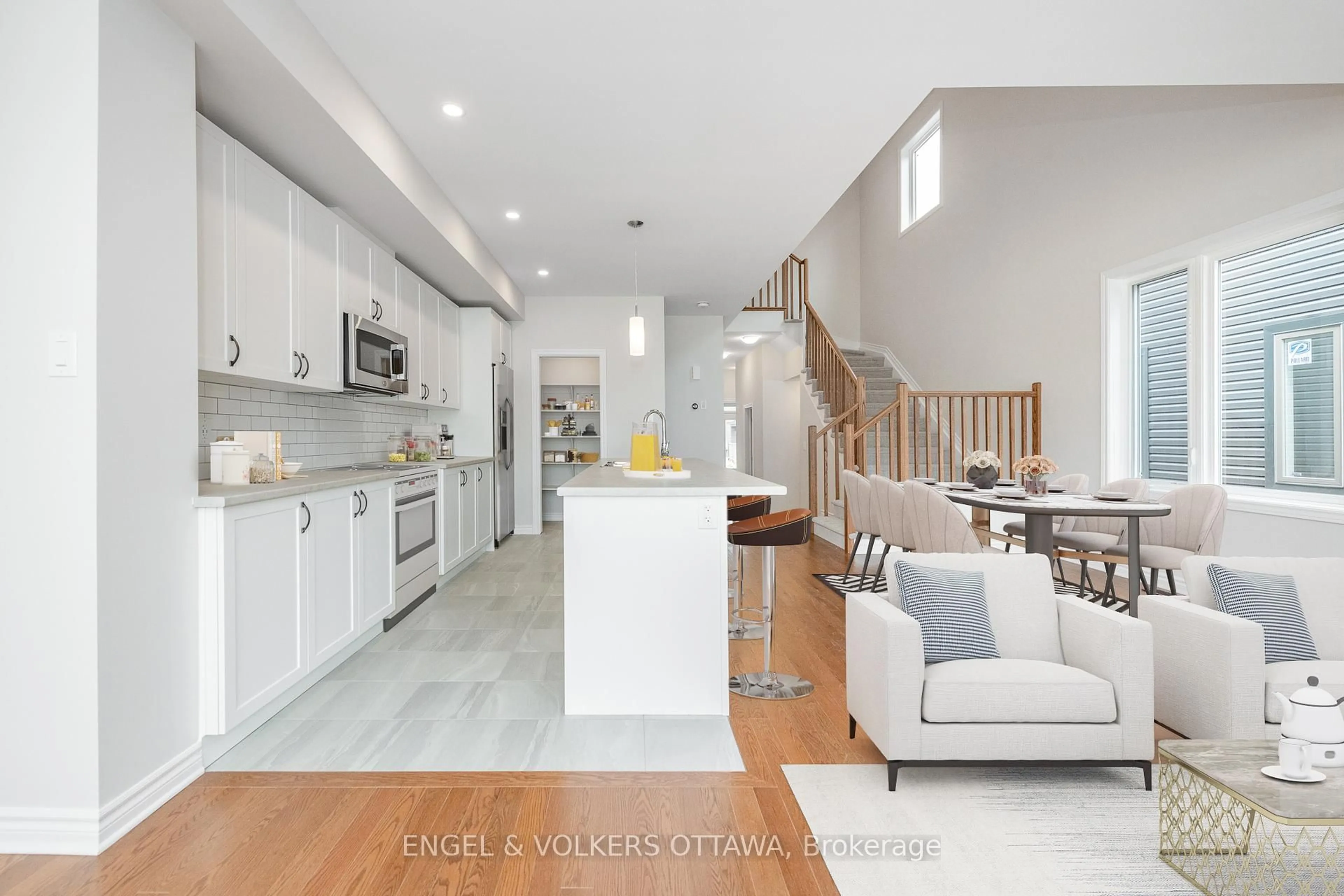 Open concept kitchen, ceramic/tile floor for 569 Enclave Lane, Clarence-Rockland Ontario K4K 0M8