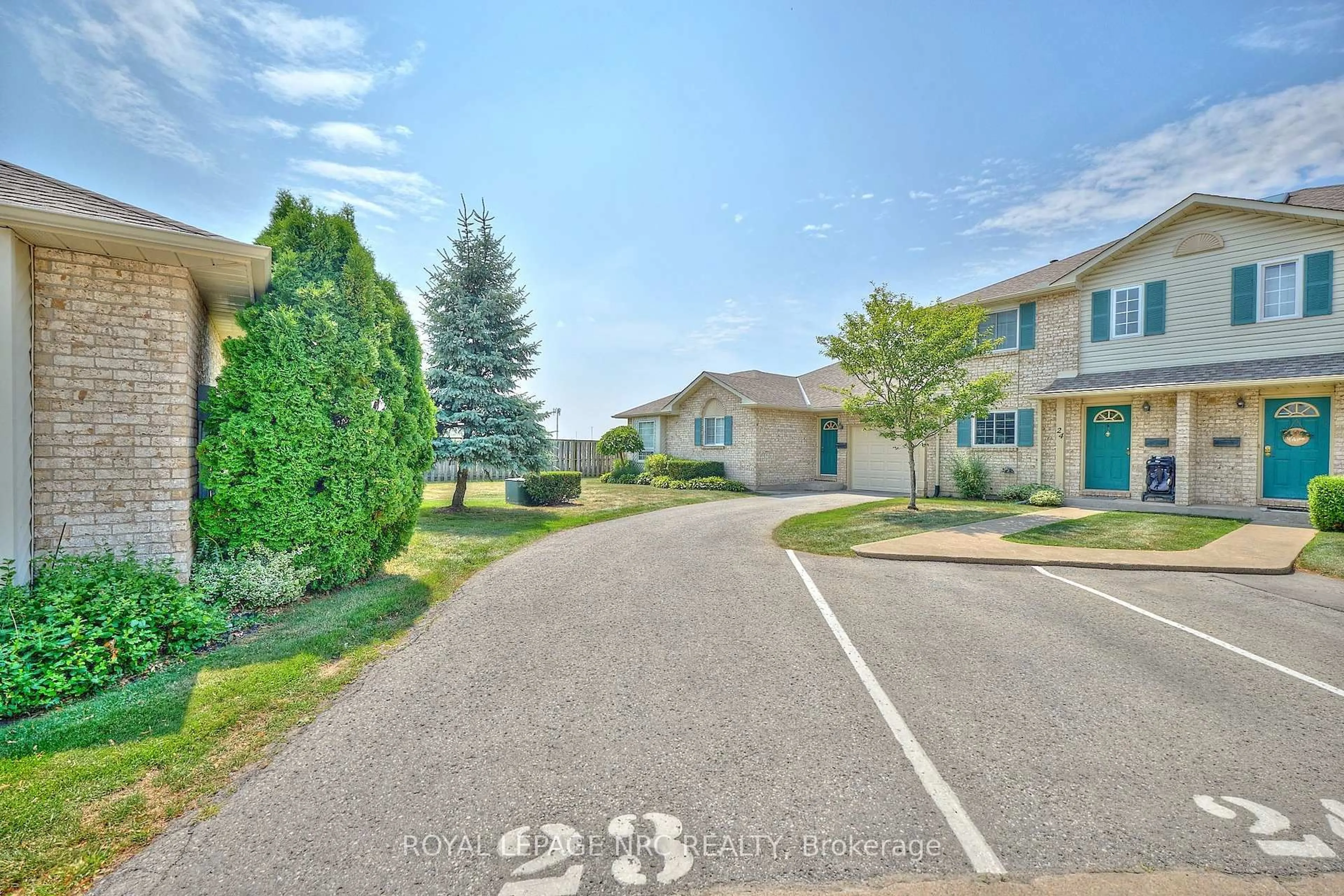 A pic from outside/outdoor area/front of a property/back of a property/a pic from drone, water/lake/river/ocean view for 7470 MONASTERY Dr #23, Niagara Falls Ontario L2H 3B3