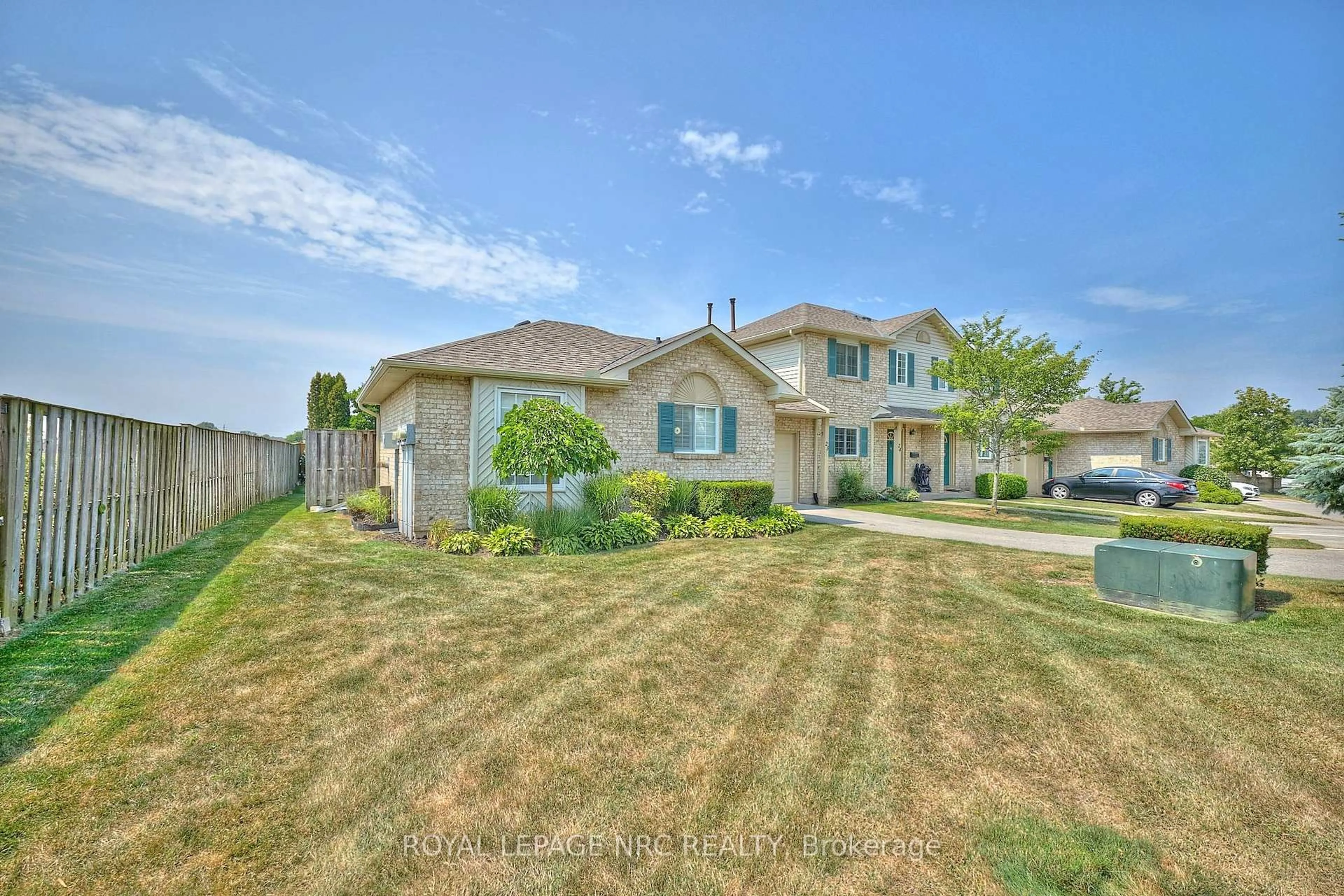 A pic from outside/outdoor area/front of a property/back of a property/a pic from drone, street for 7470 MONASTERY Dr #23, Niagara Falls Ontario L2H 3B3
