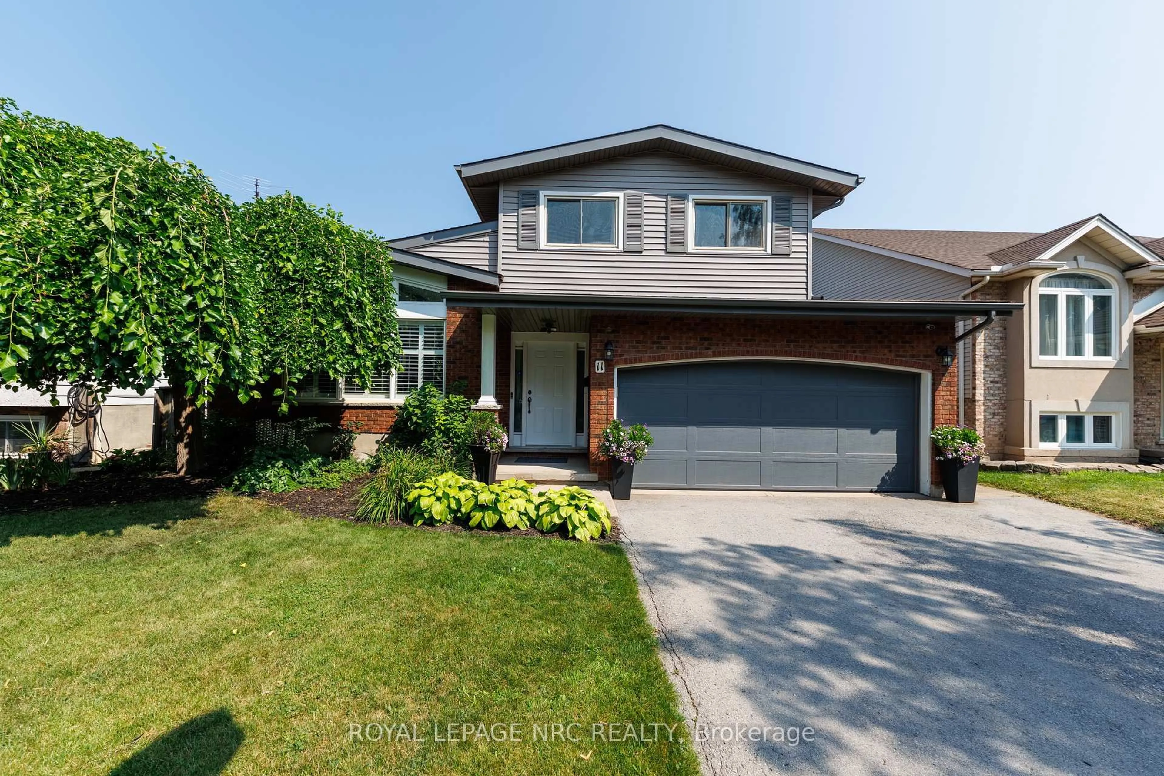 Home with brick exterior material, street for 11 Stephen St, St. Catharines Ontario L2N 6S4