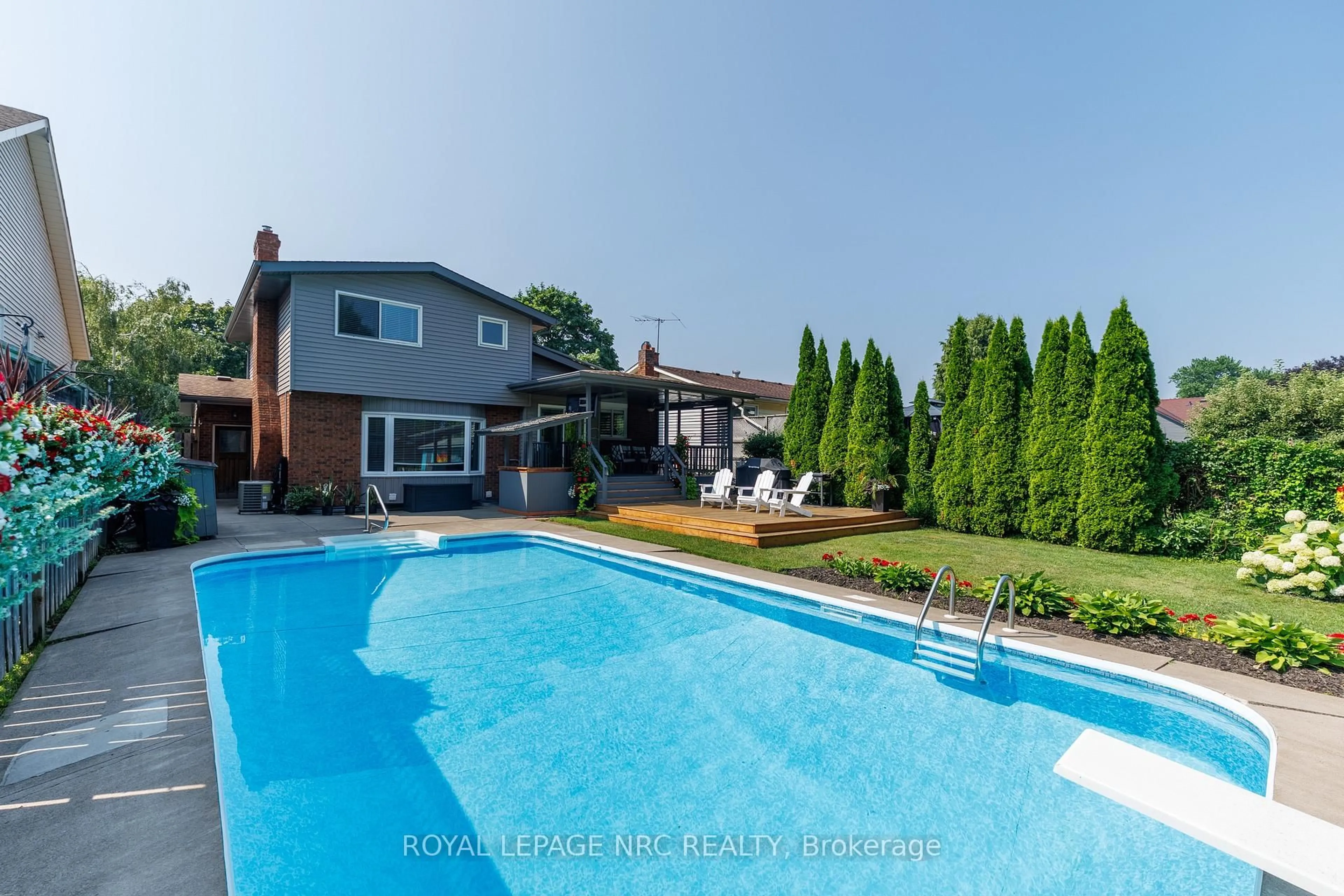 Pool for 11 Stephen St, St. Catharines Ontario L2N 6S4