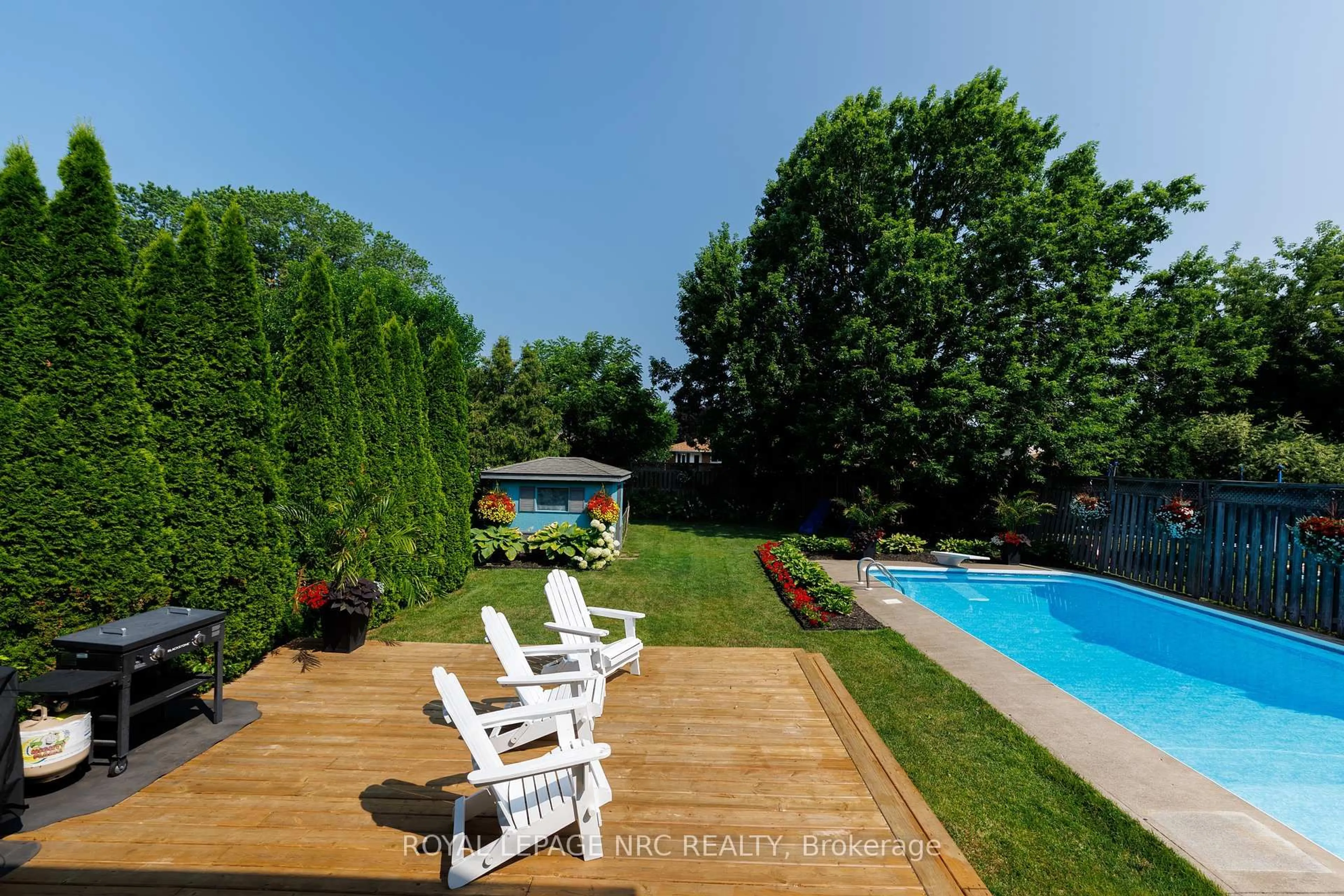Patio, water/lake/river/ocean view for 11 Stephen St, St. Catharines Ontario L2N 6S4