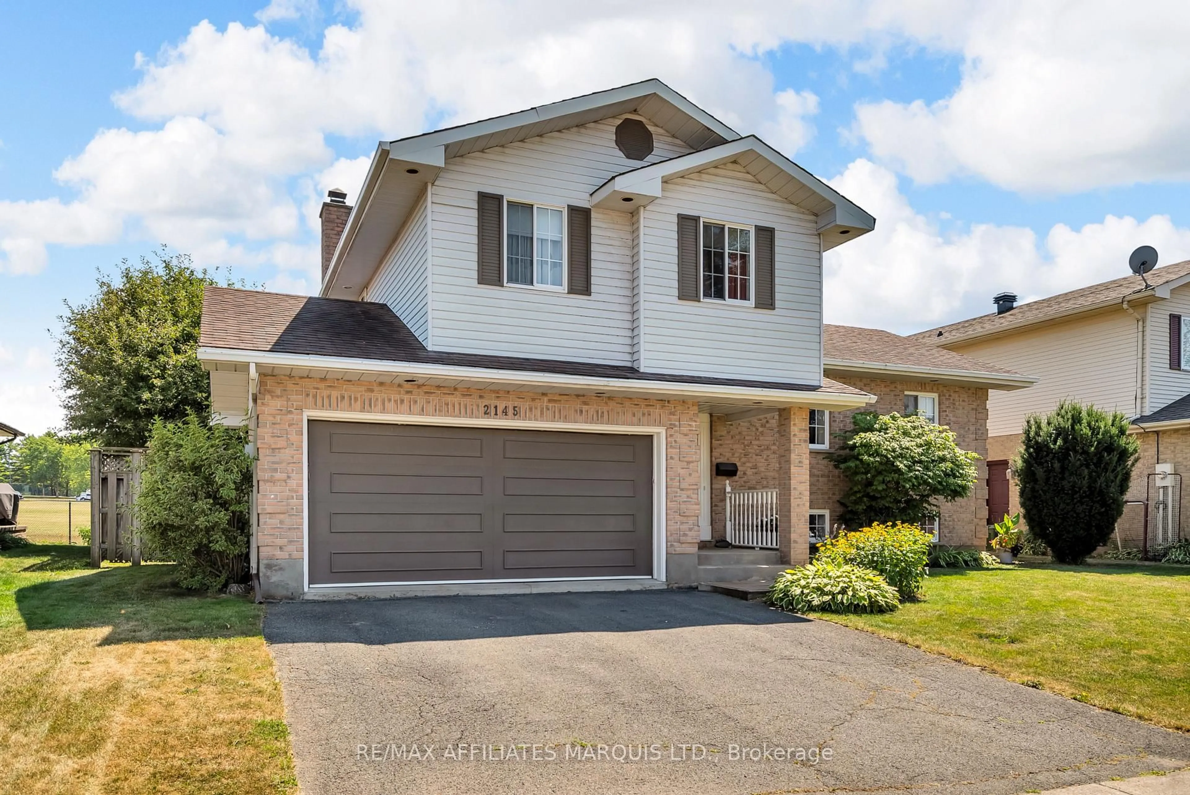 Home with vinyl exterior material, street for 2145 Concorde Ave, Cornwall Ontario K6H 7E2