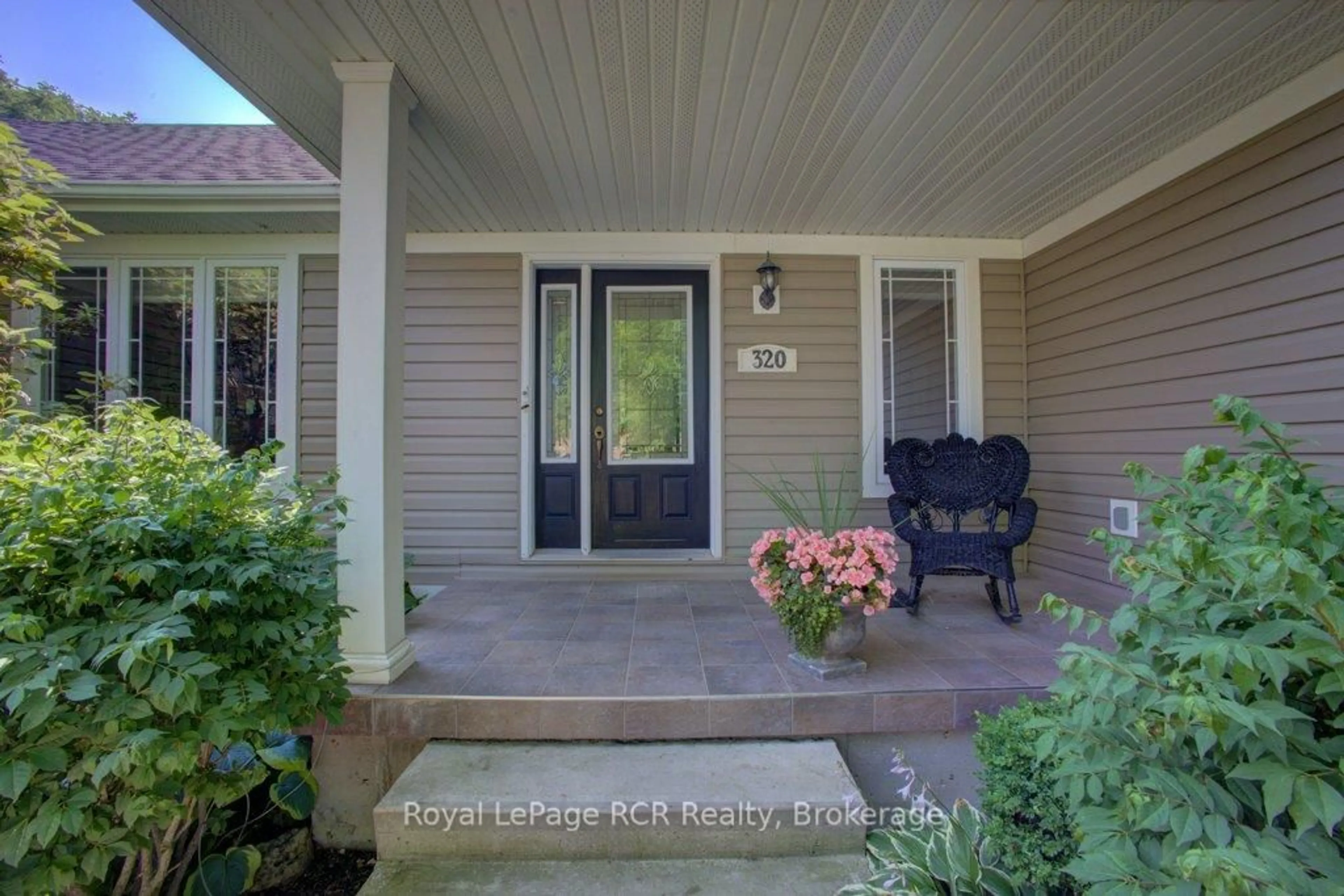 Indoor entryway for 320 Durham St, Wellington North Ontario N0G 2L1