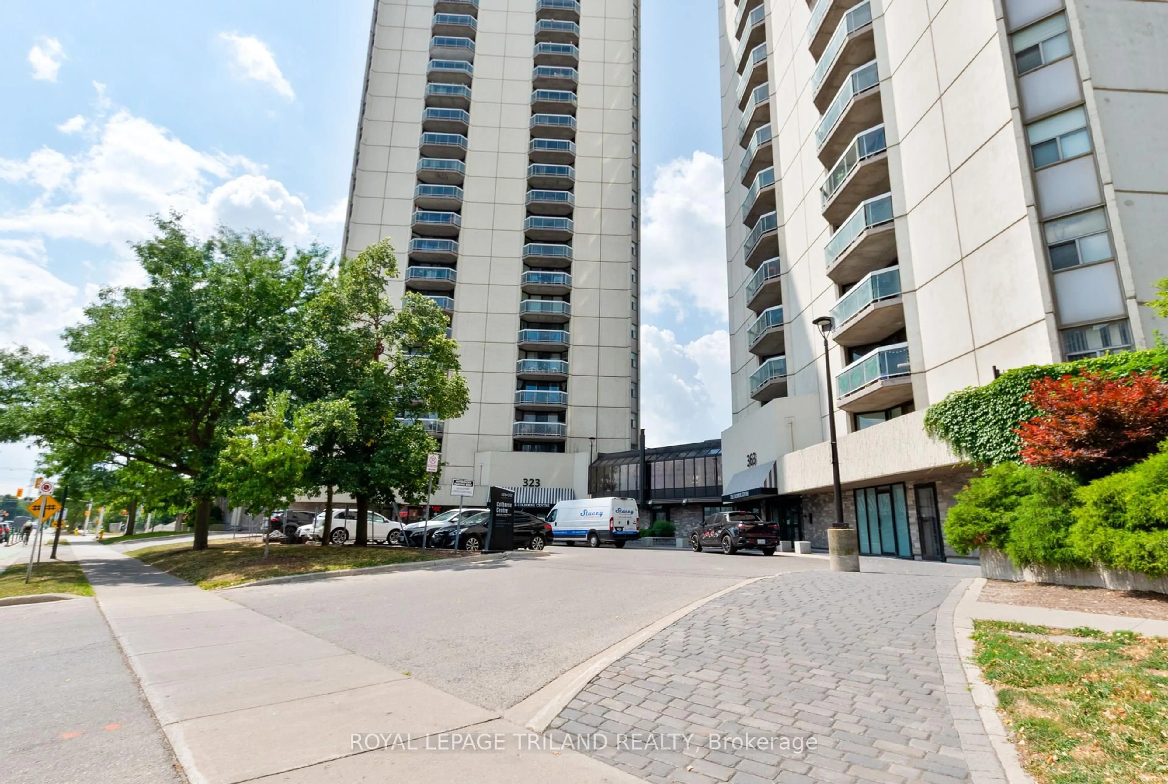 A pic from outside/outdoor area/front of a property/back of a property/a pic from drone, street for 323 Colborne St #2703, London East Ontario N6B 3N8