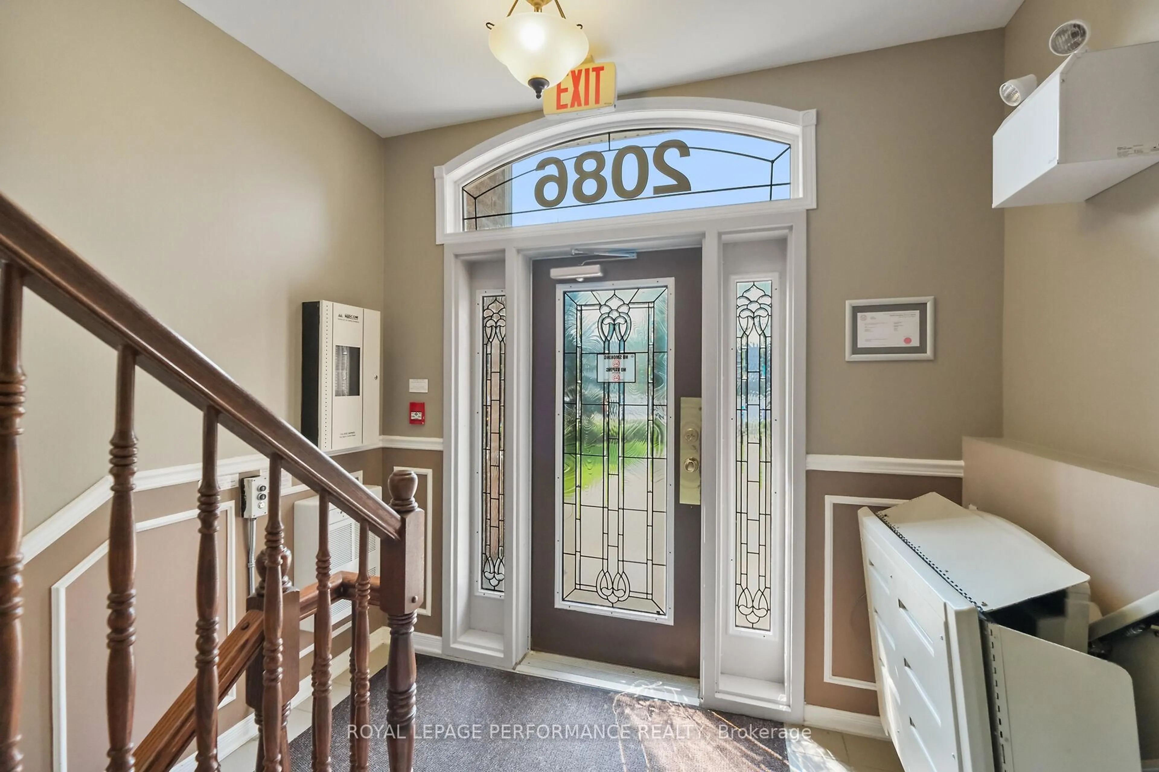 Indoor entryway for 2086 Valin St #7, Orleans Ontario K4A 0C1