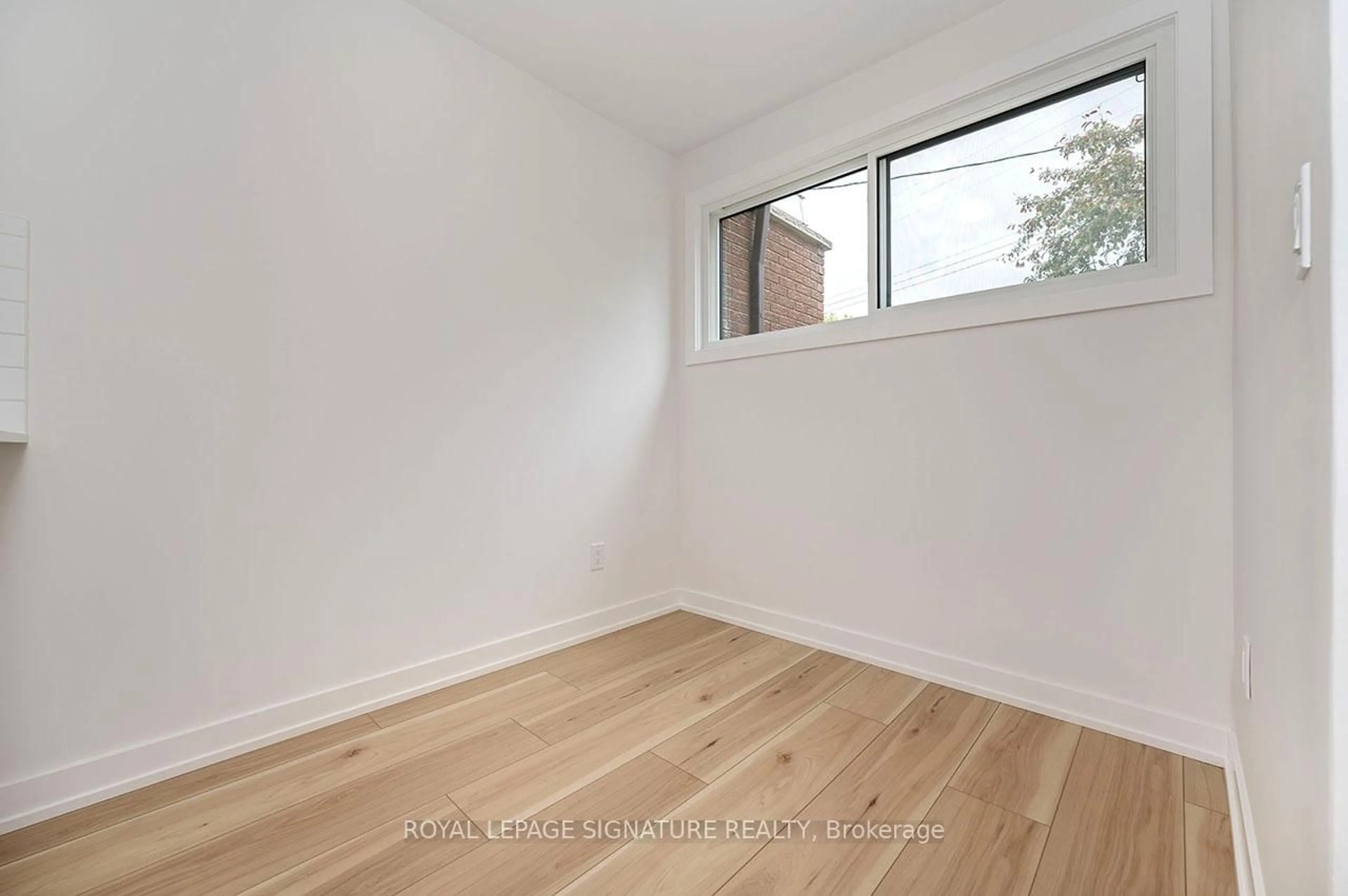 A pic of a room for 73 Woodman Dr, Hamilton Ontario L8H 2M6