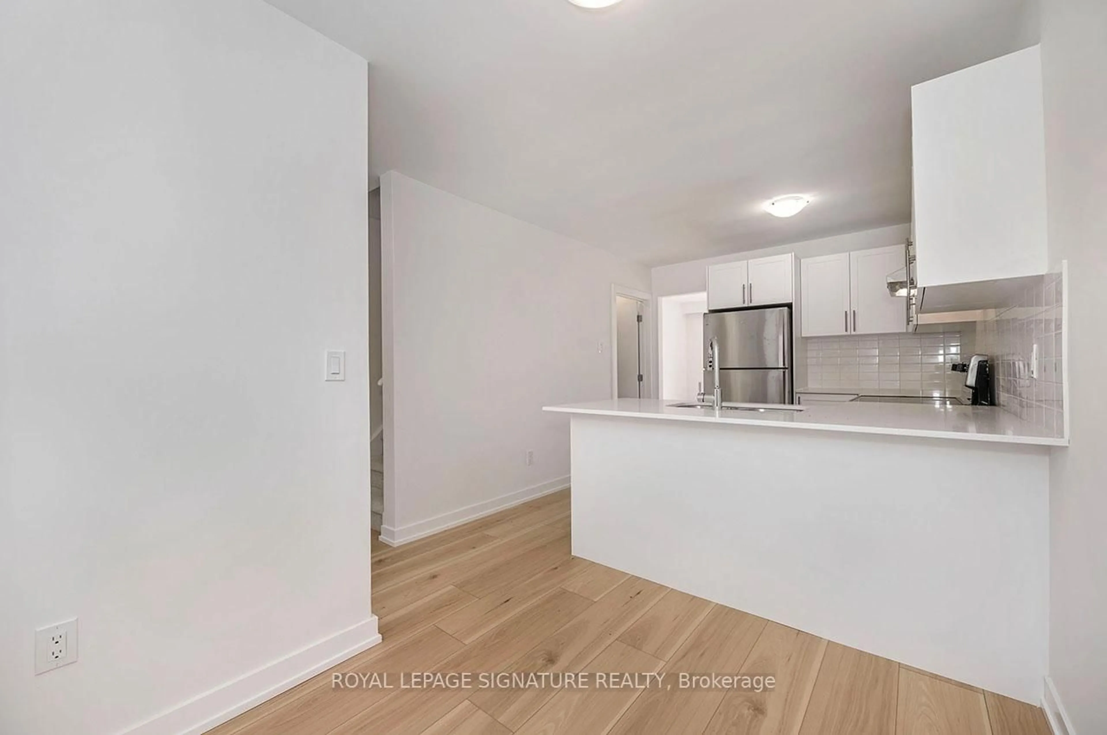 Open concept kitchen, unknown for 73 Woodman Dr, Hamilton Ontario L8H 2M6