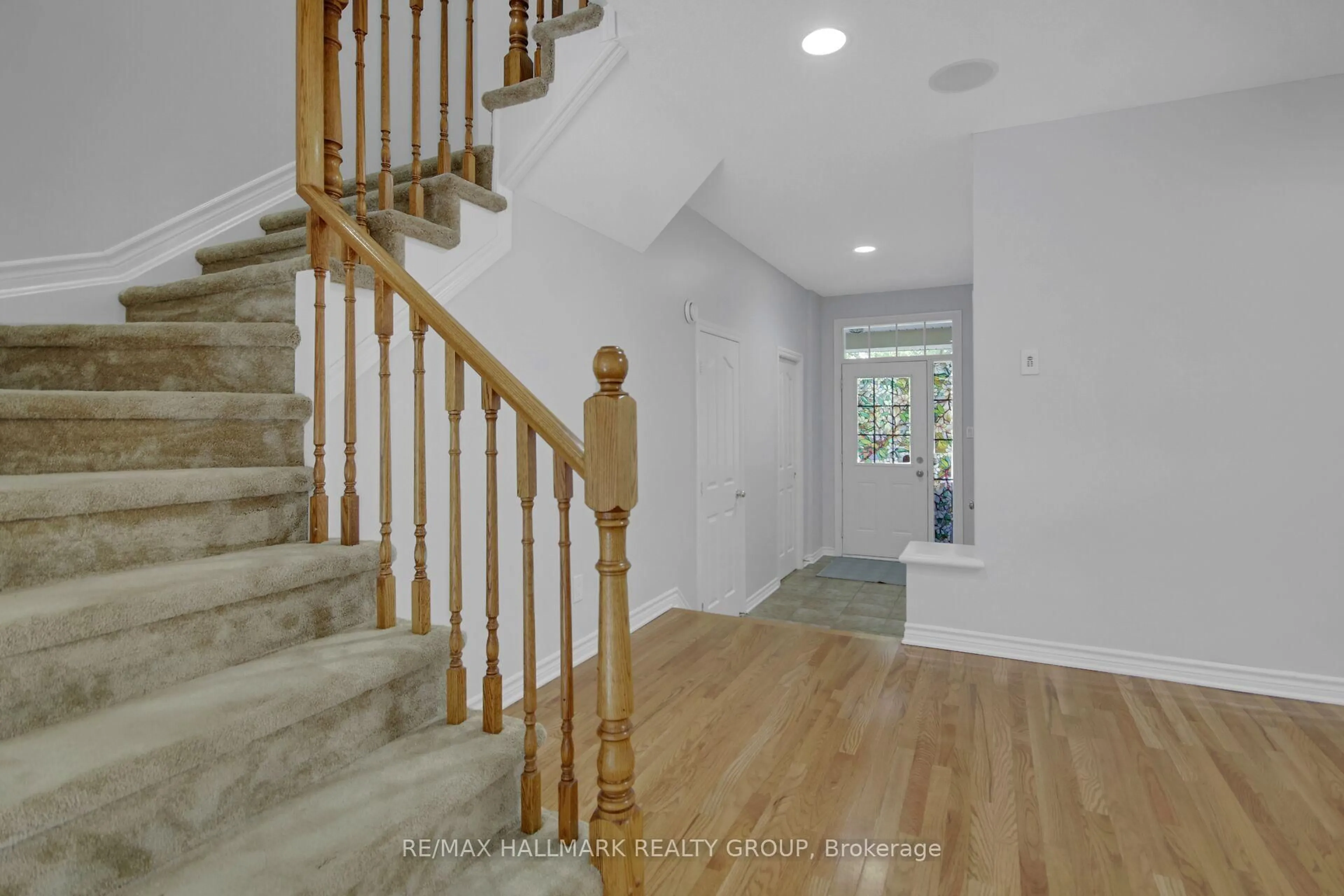 Unknown for 198 Tandalee Cres, Ottawa Ontario K2M 0A2