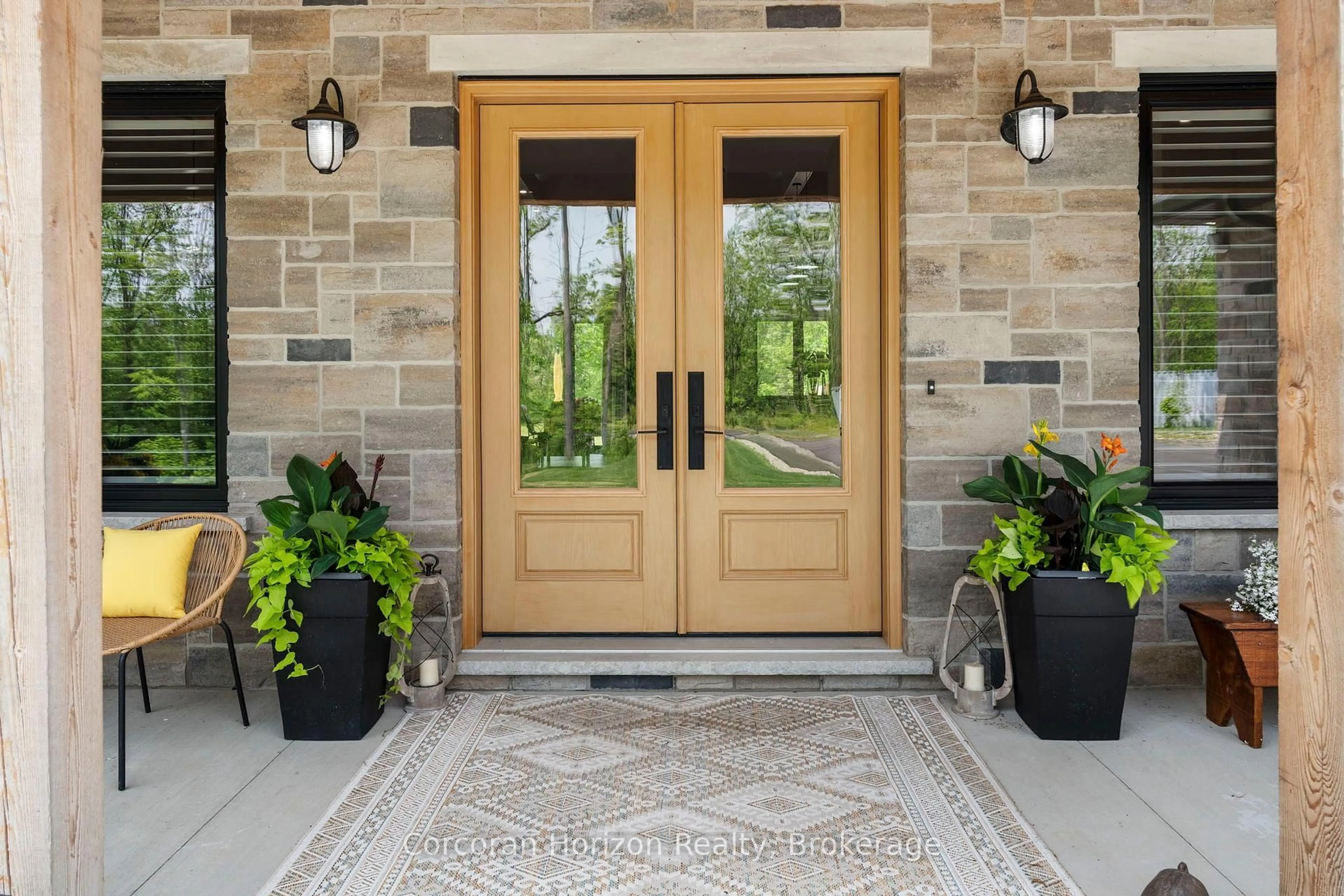 Indoor entryway for 11 Cockshutt Rd, Brant Ontario N3T 5L6