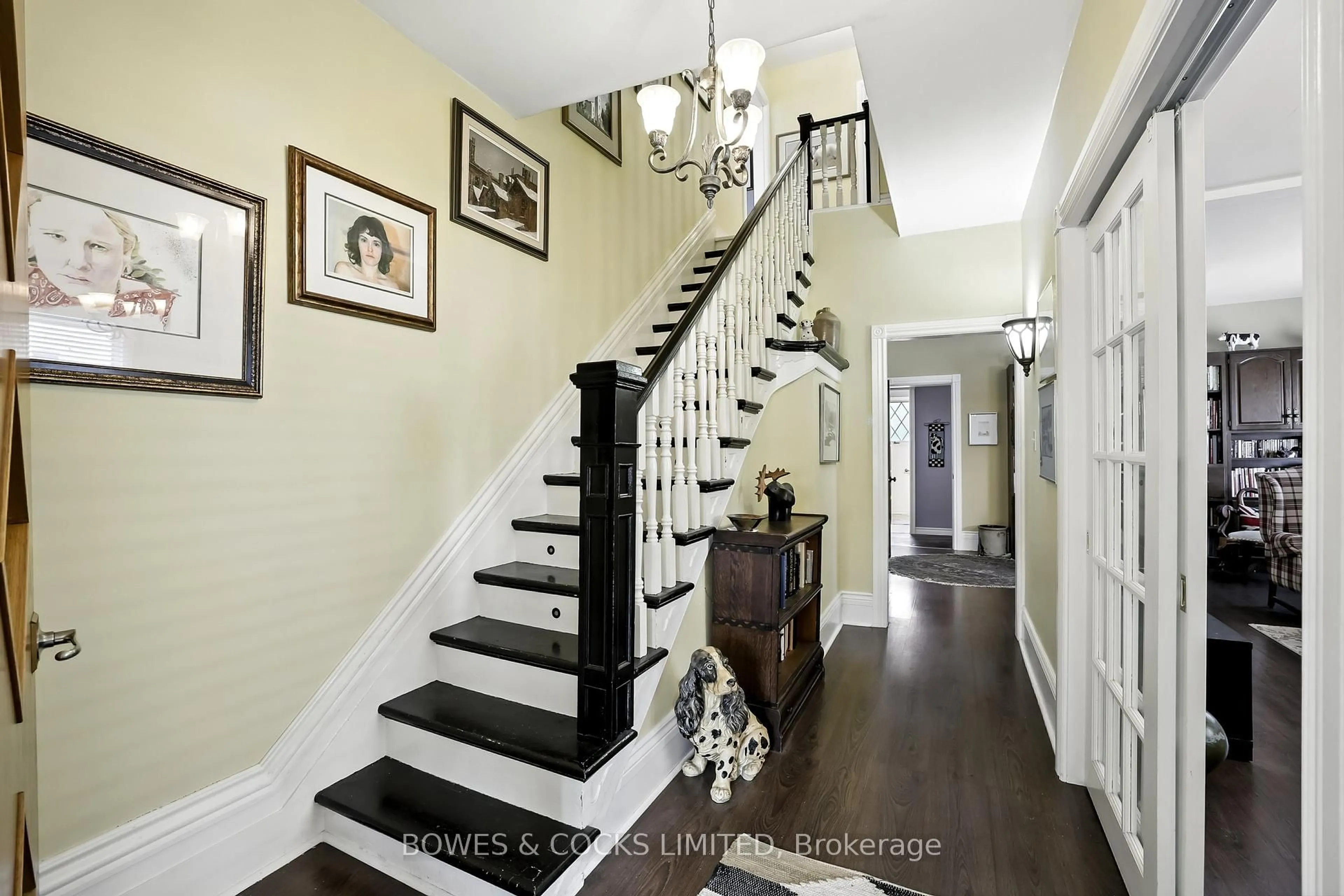 Indoor entryway for 173 Centre St, Trent Hills Ontario K0L 1L0