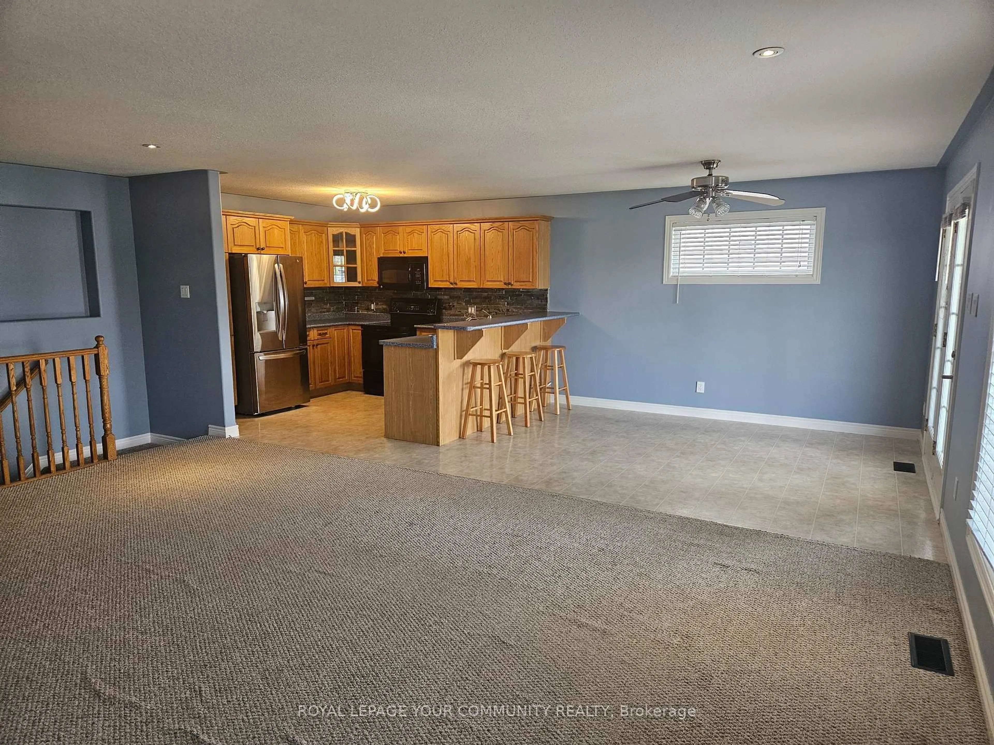 Open concept kitchen, unknown for 1615 Ravenwood Dr, Peterborough West Ontario K9K 2P8