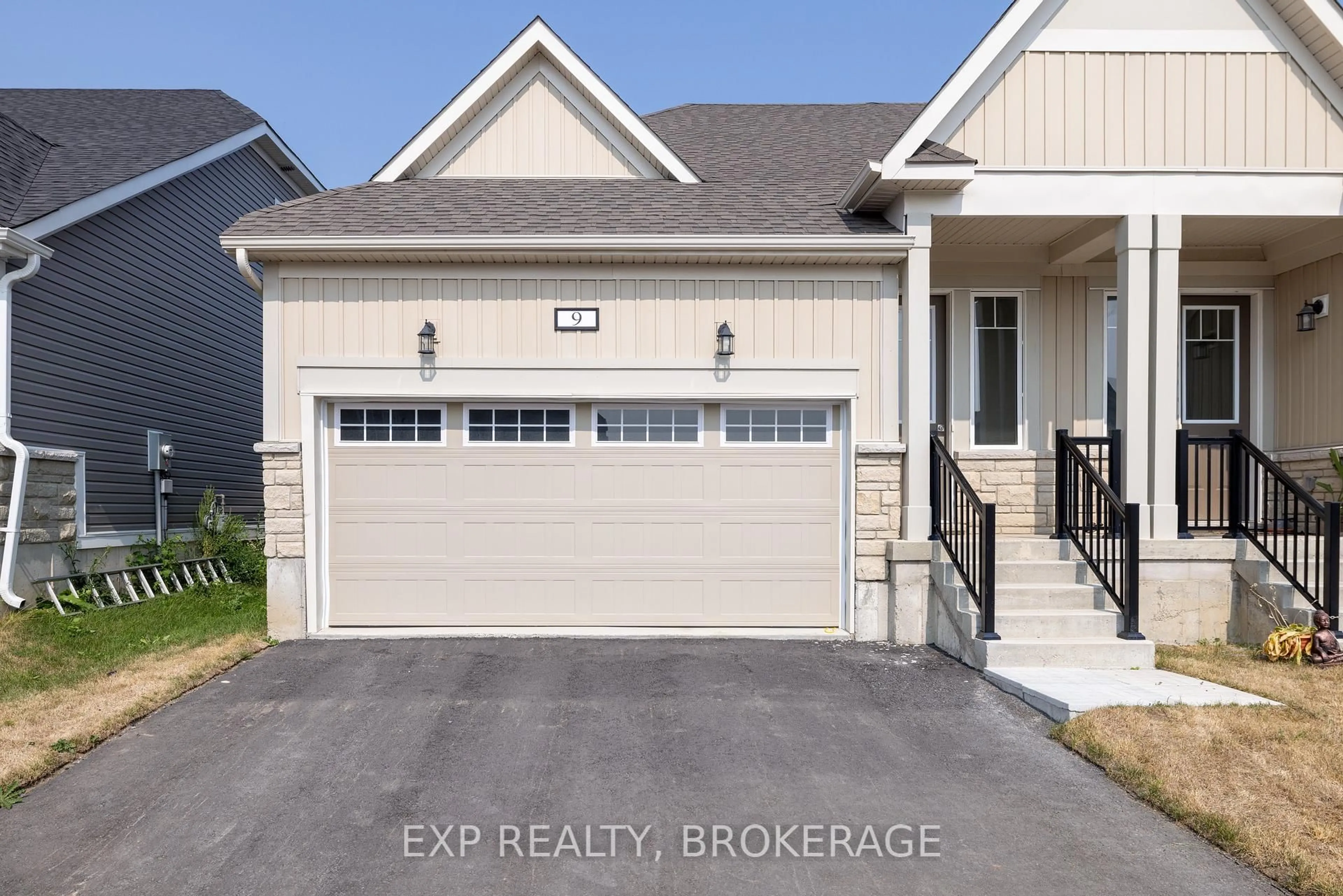Indoor garage for 9 Golf Links Dr, Bath Ontario K0H 1G0