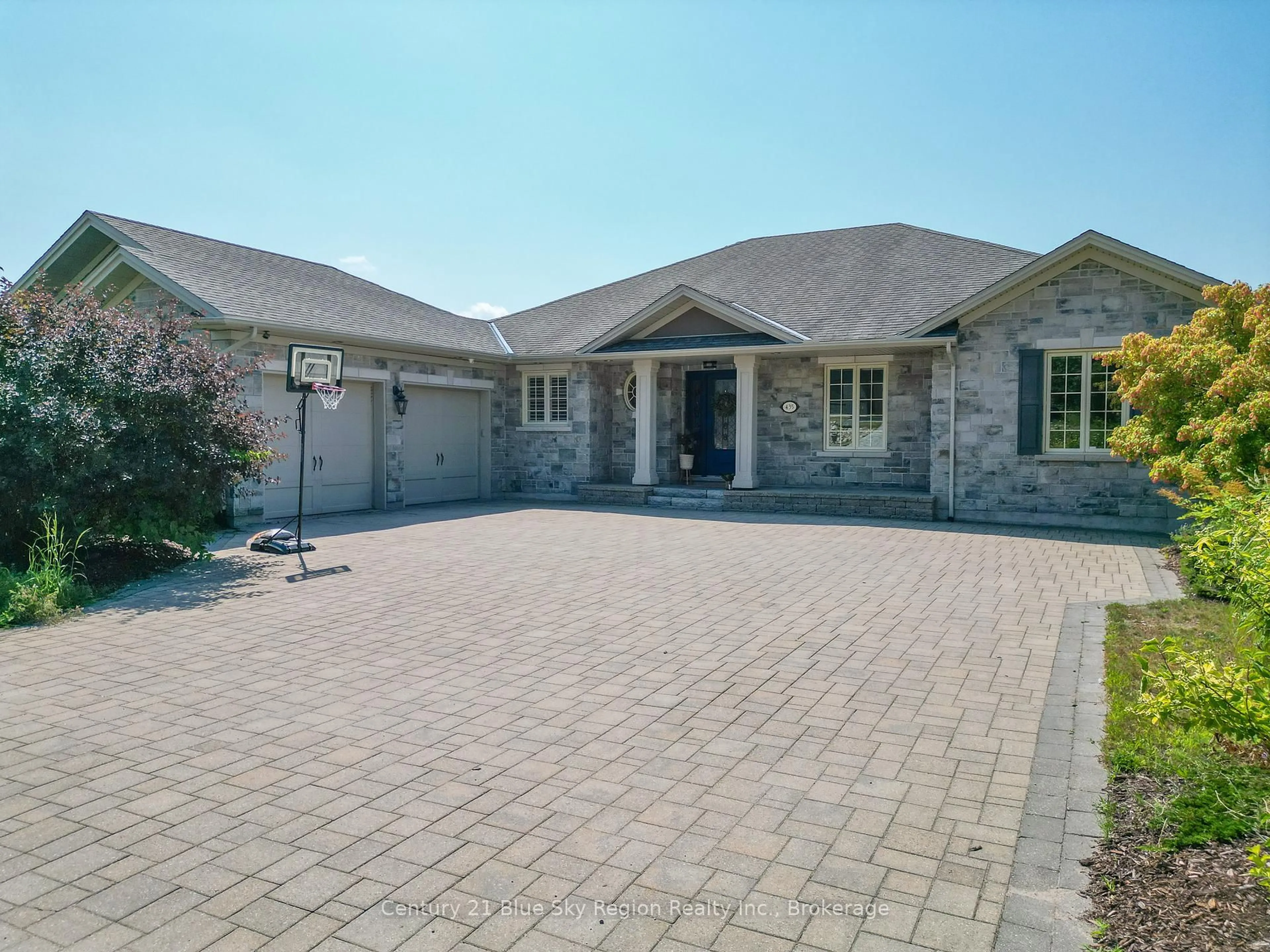 Home with brick exterior material, street for 435 Surrey Dr, North Bay Ontario P1C 0A1