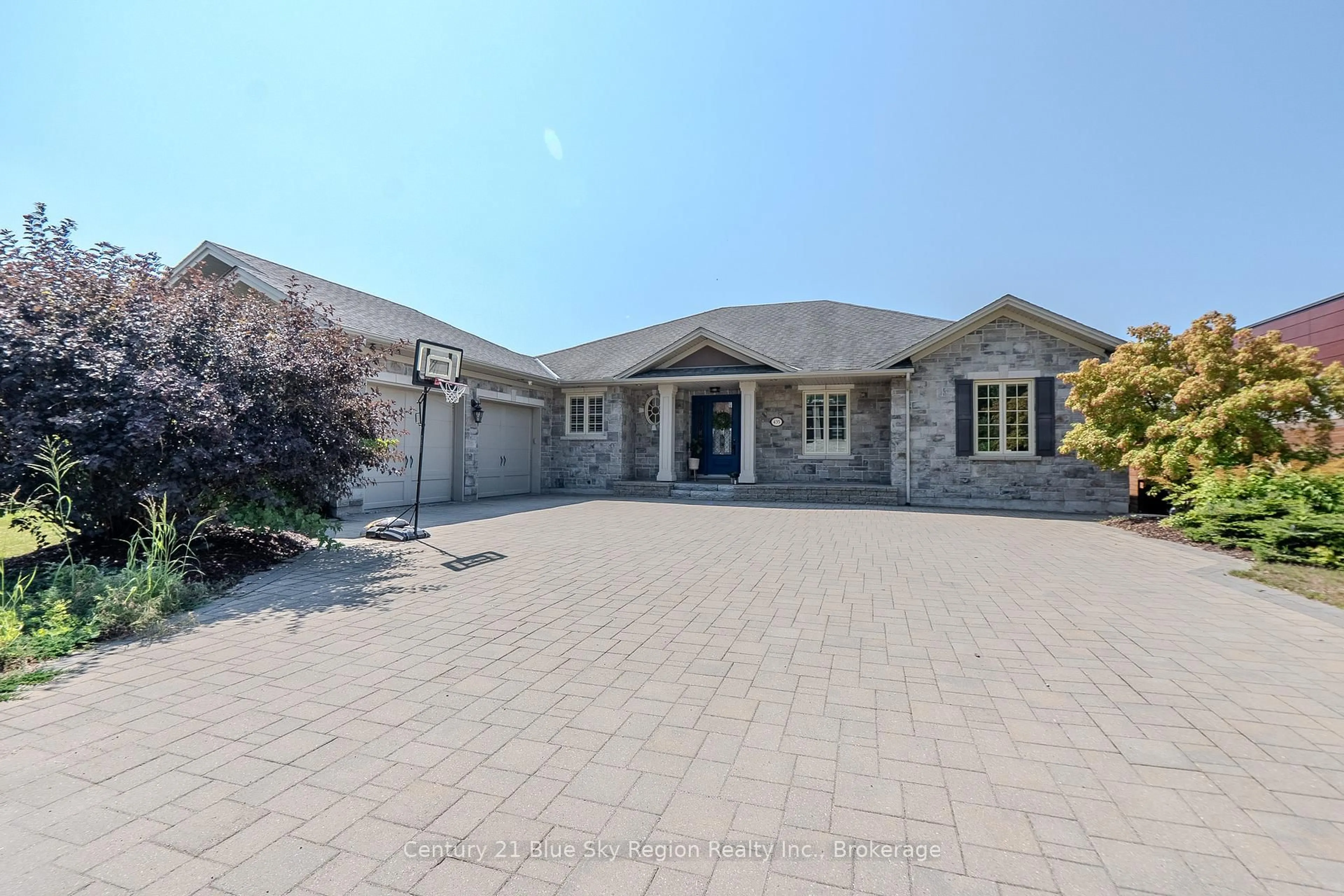 Home with brick exterior material, street for 435 Surrey Dr, North Bay Ontario P1C 0A1