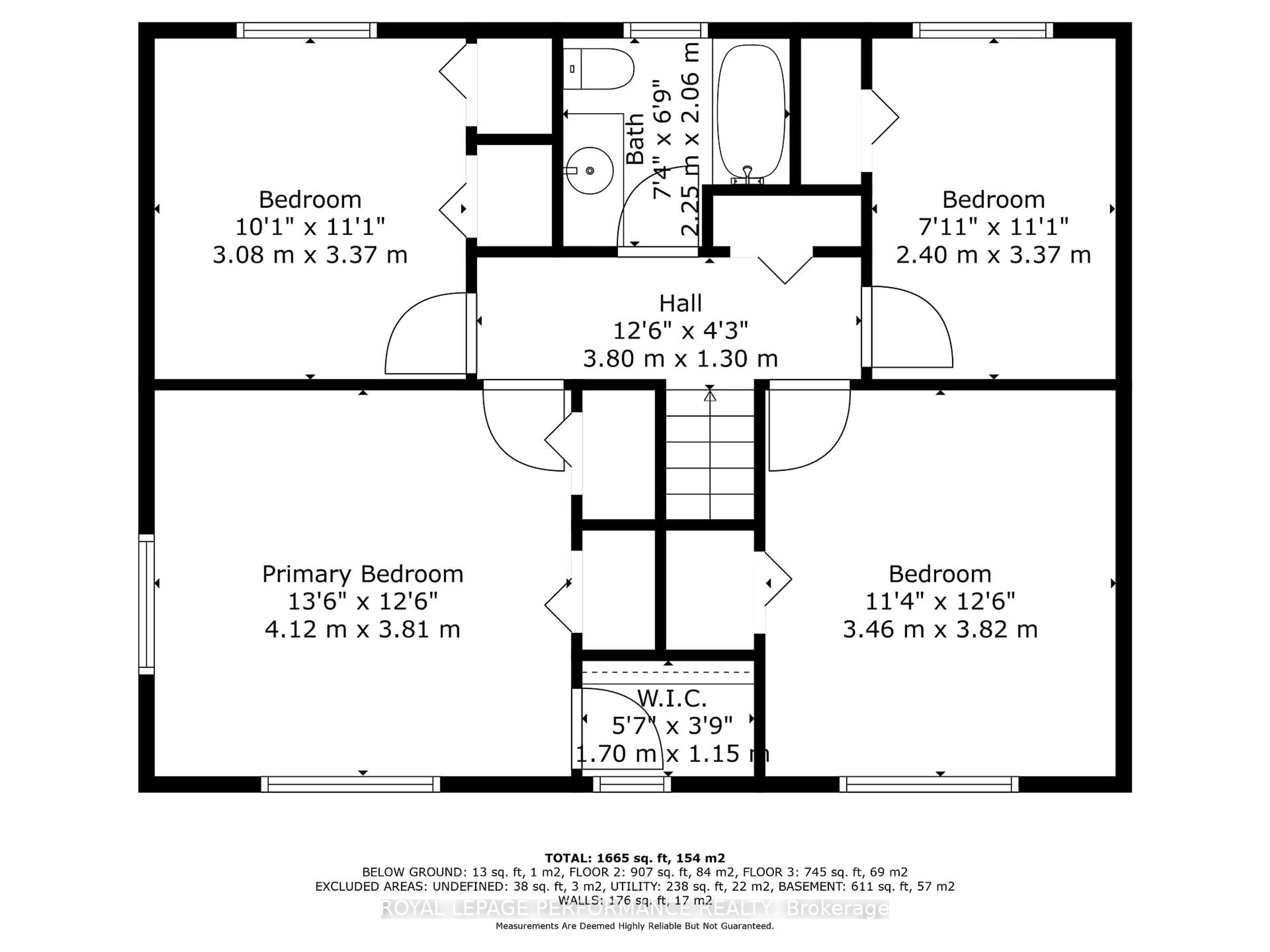 Floor plan for 33 Woodview Cres, Ottawa Ontario K1B 3B1