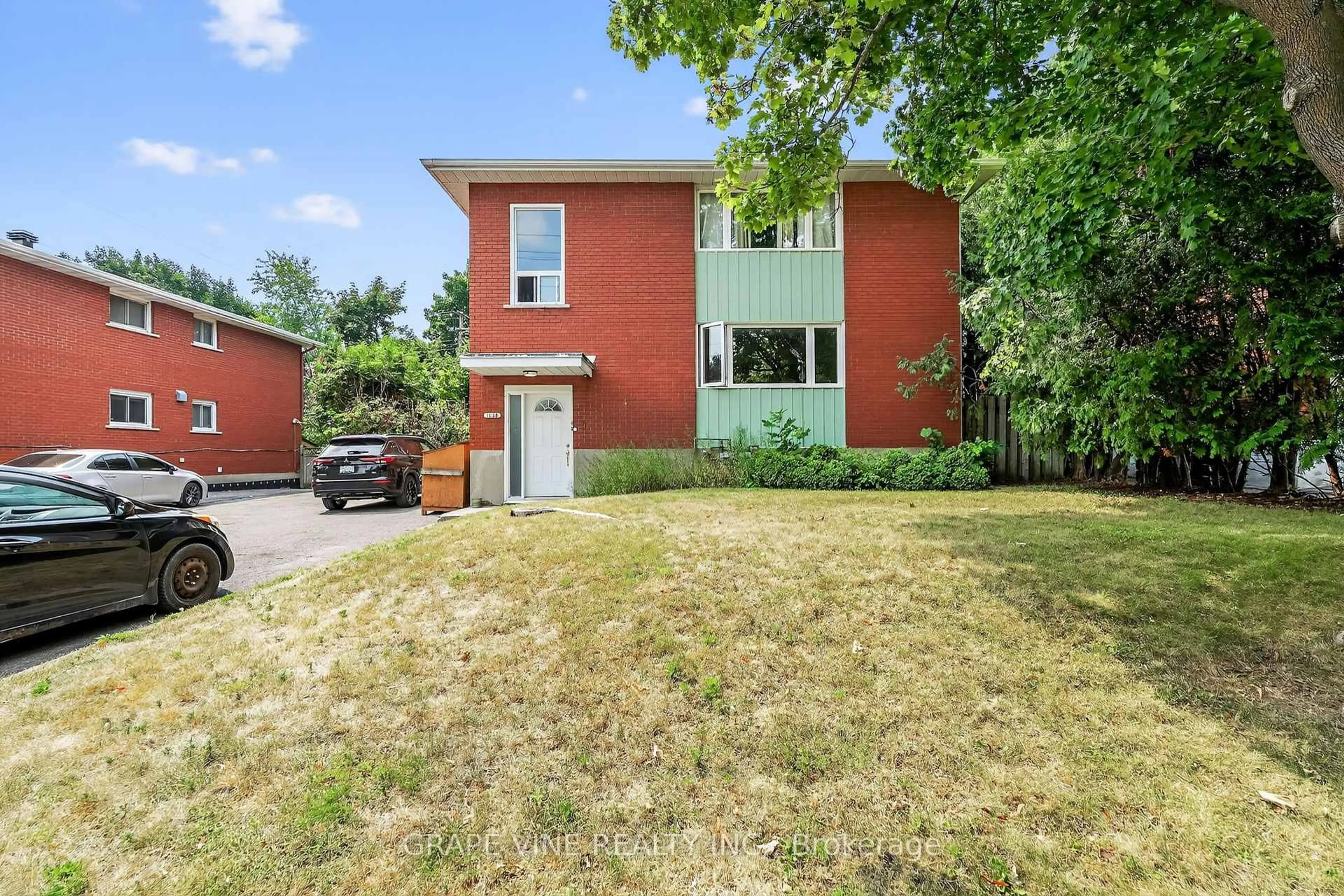 Home with brick exterior material, street for 1098 Clyde Ave, Ottawa Ontario K2C 1Y2