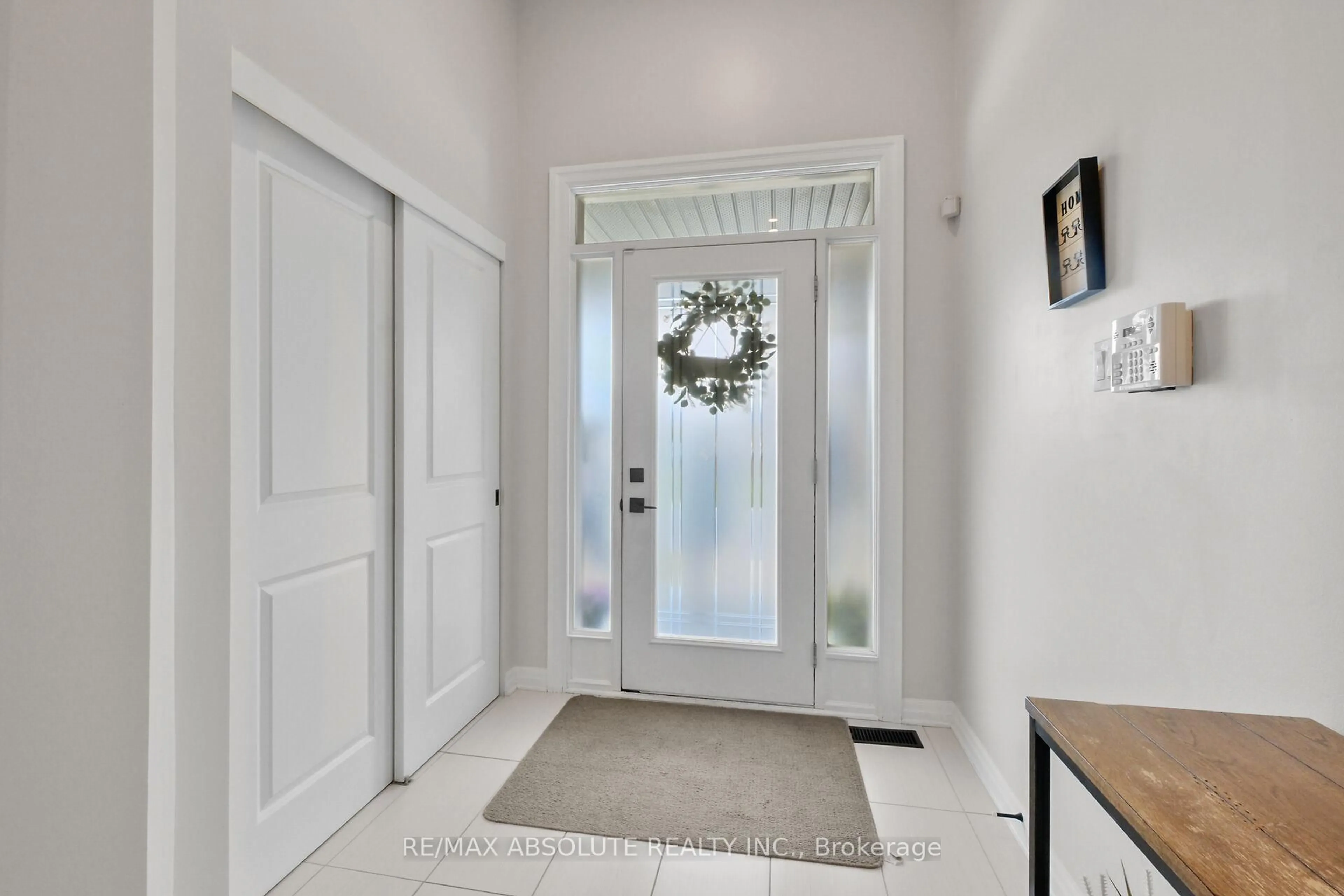 Indoor entryway for 243 Overberg Way, Ottawa Ontario K2S 0V8